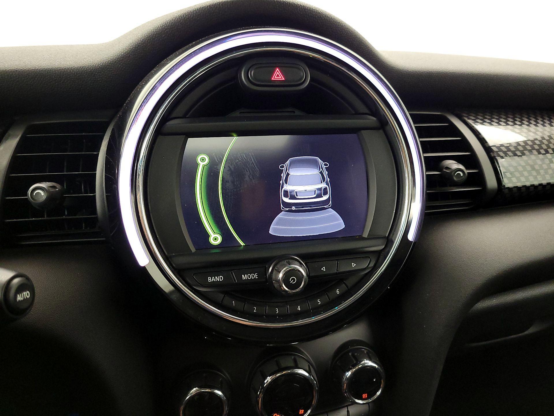Thumbnail: 2015 MINI Cooper Hardtop - 14