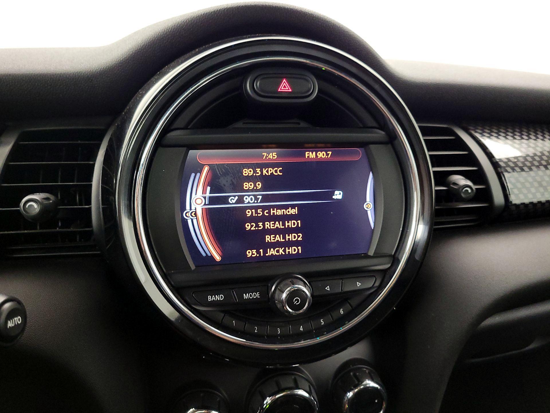 Thumbnail: 2015 MINI Cooper Hardtop - 15