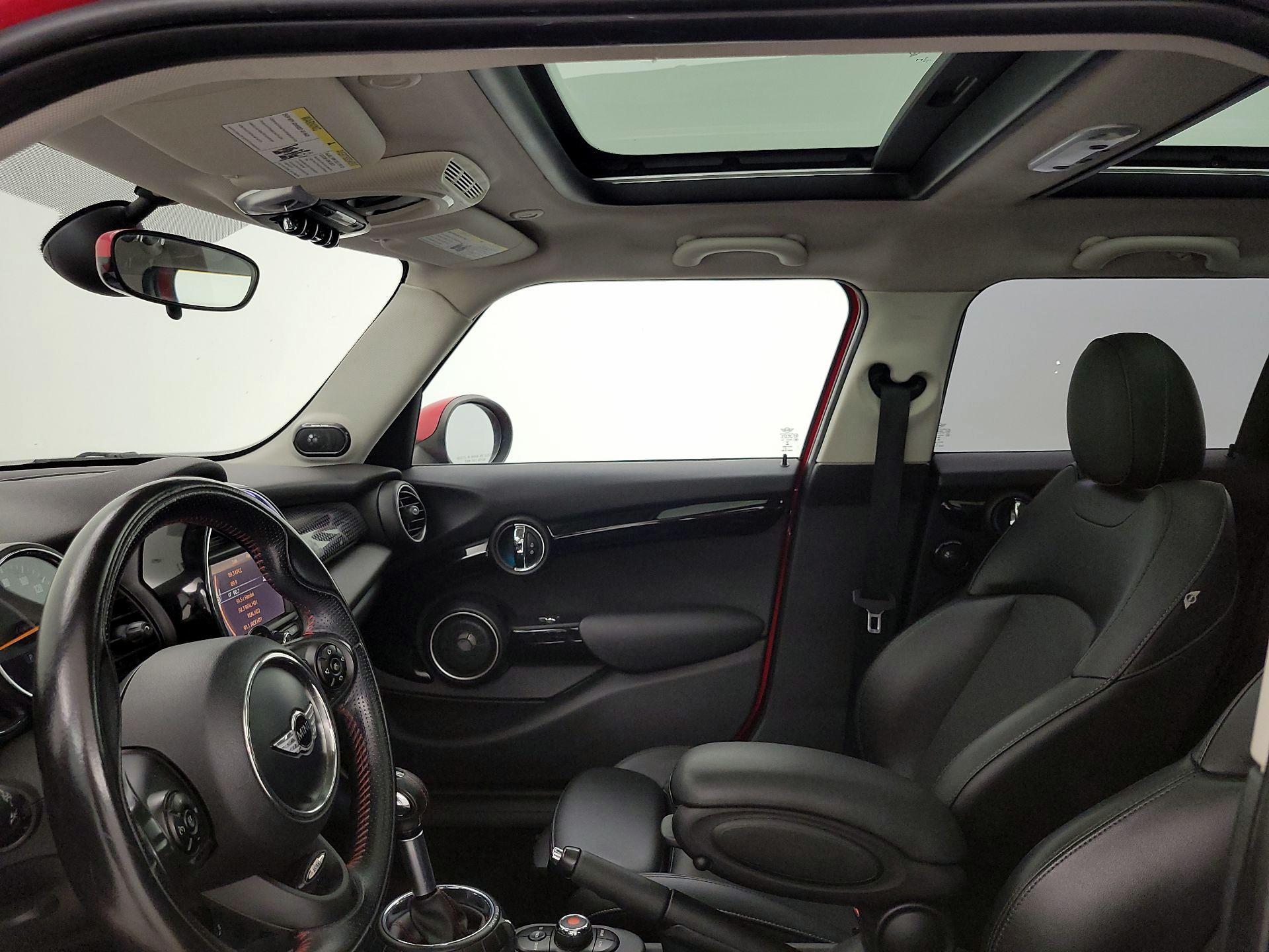 Thumbnail: 2015 MINI Cooper Hardtop - 19