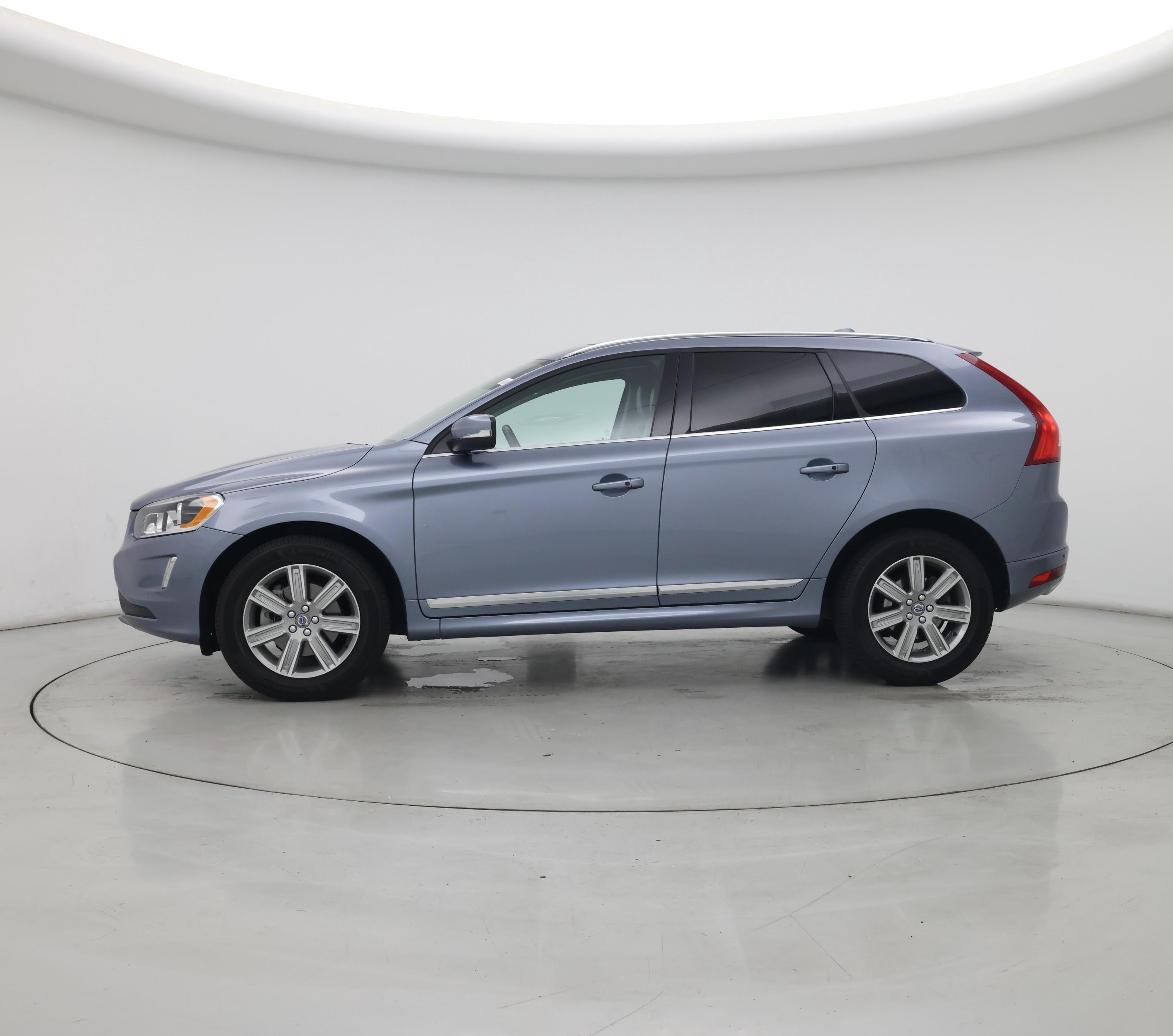 Thumbnail: 2017 Volvo XC60 - 3