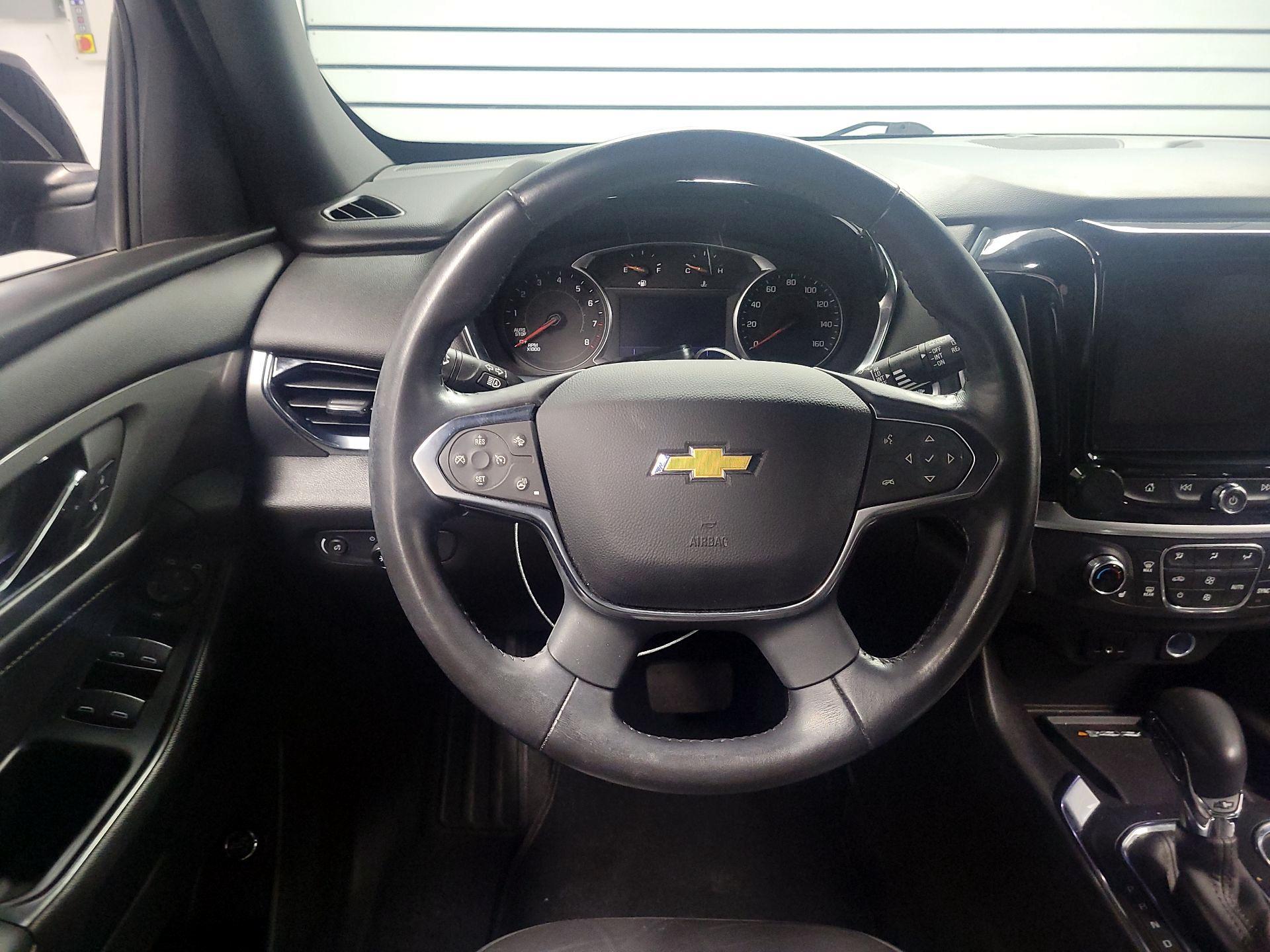 Thumbnail: 2022 Chevrolet Traverse - 10