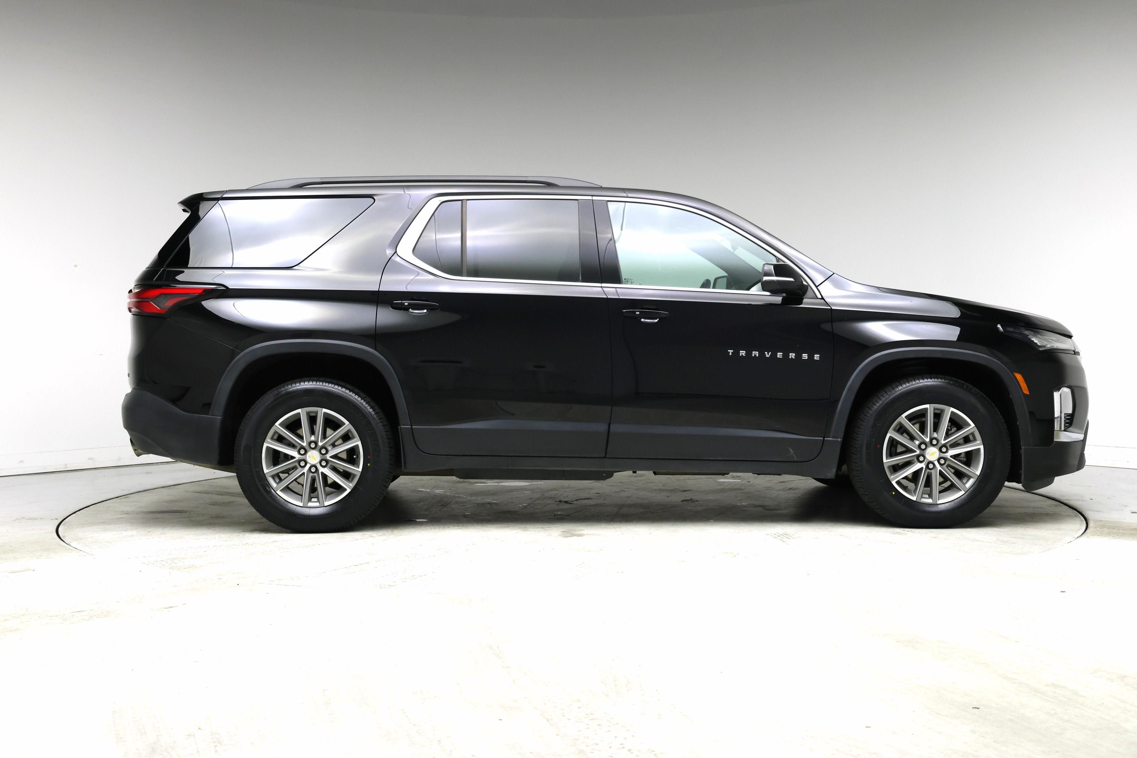 Thumbnail: 2022 Chevrolet Traverse - 7