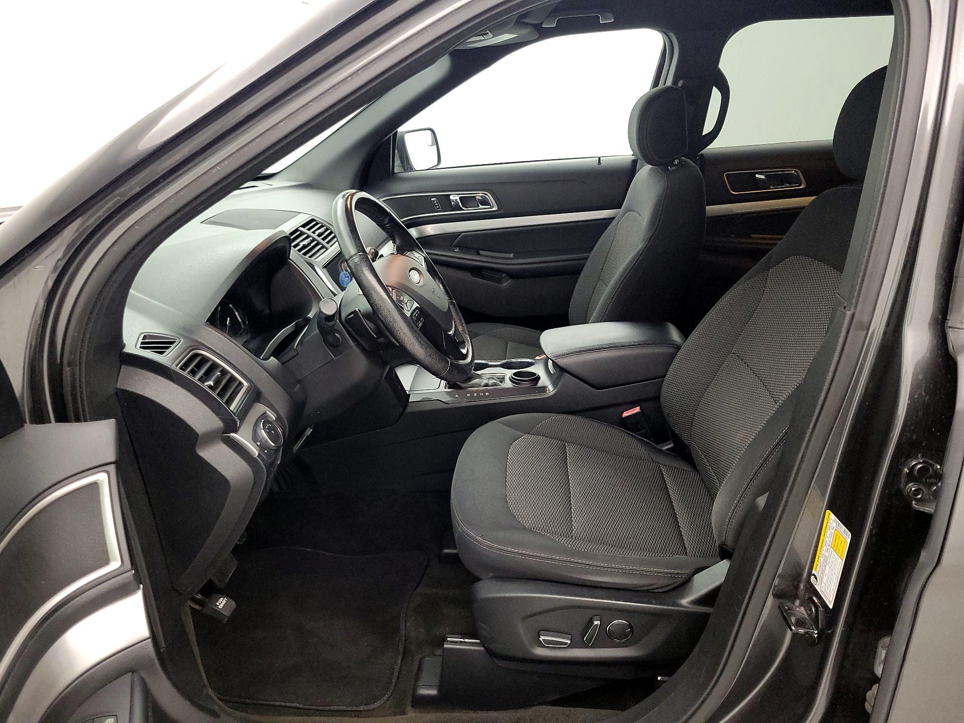 Thumbnail: 2017 Ford Explorer - 11