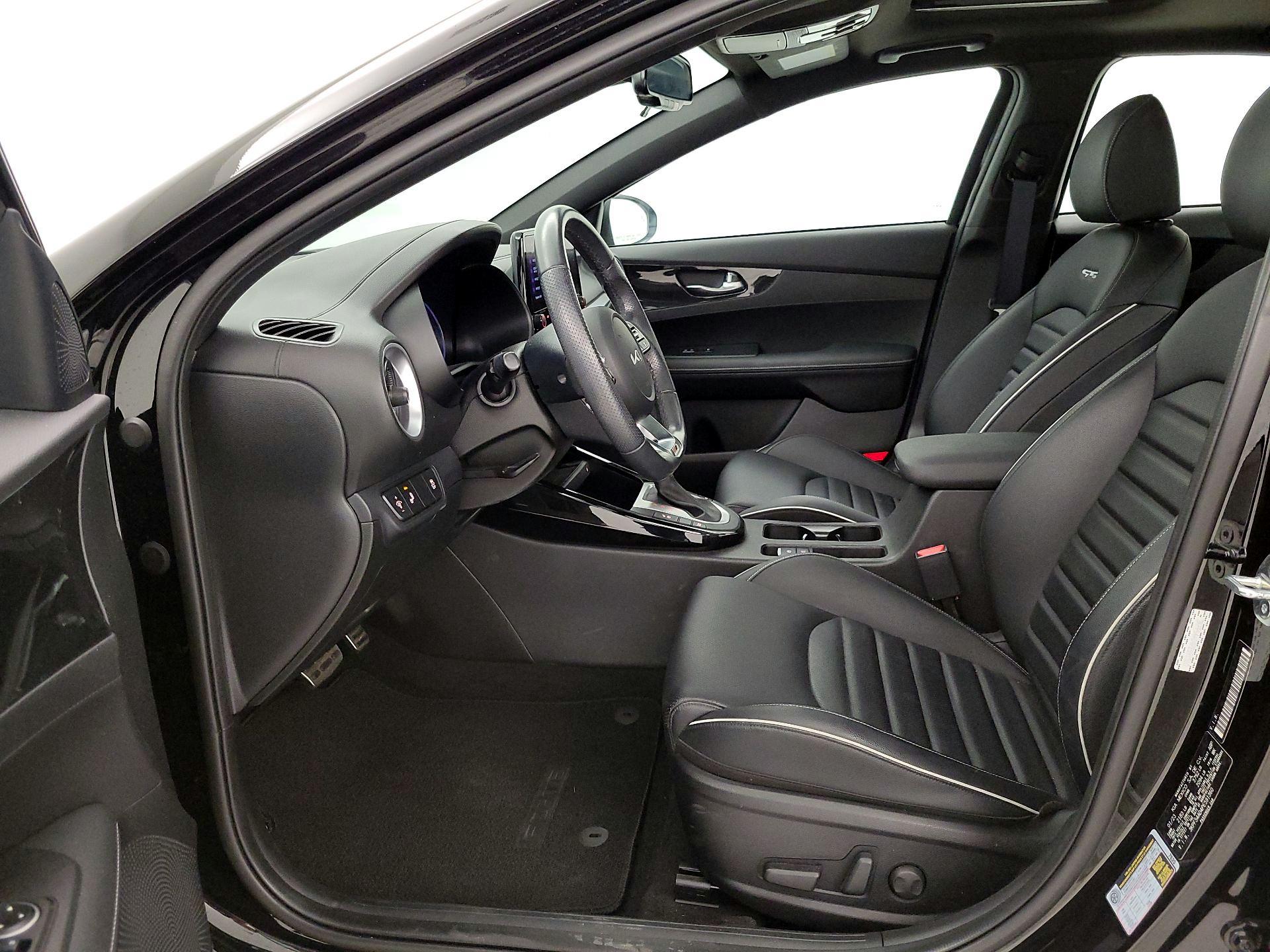 Thumbnail: 2023 Kia Forte - 11