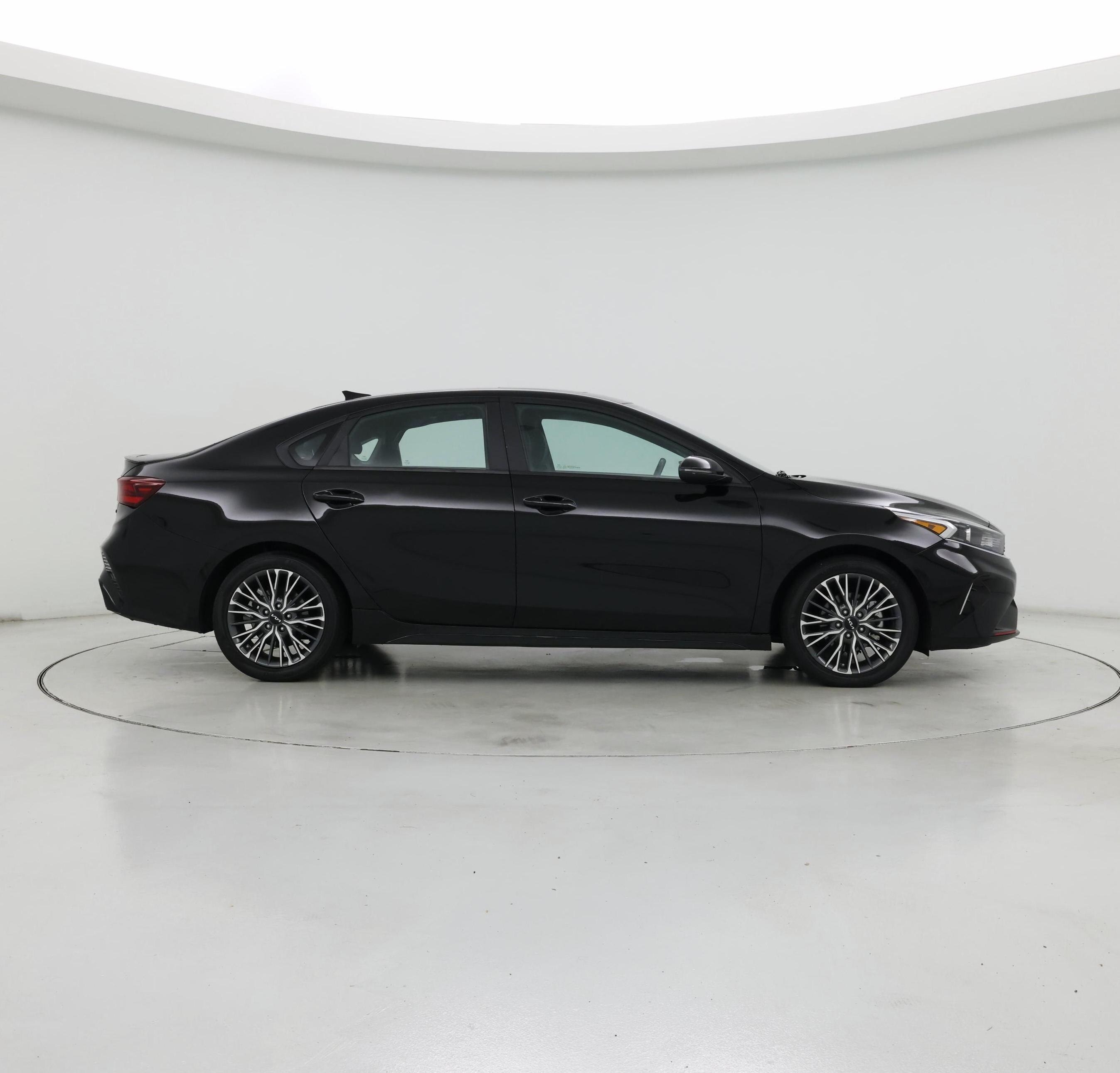 Thumbnail: 2023 Kia Forte - 7