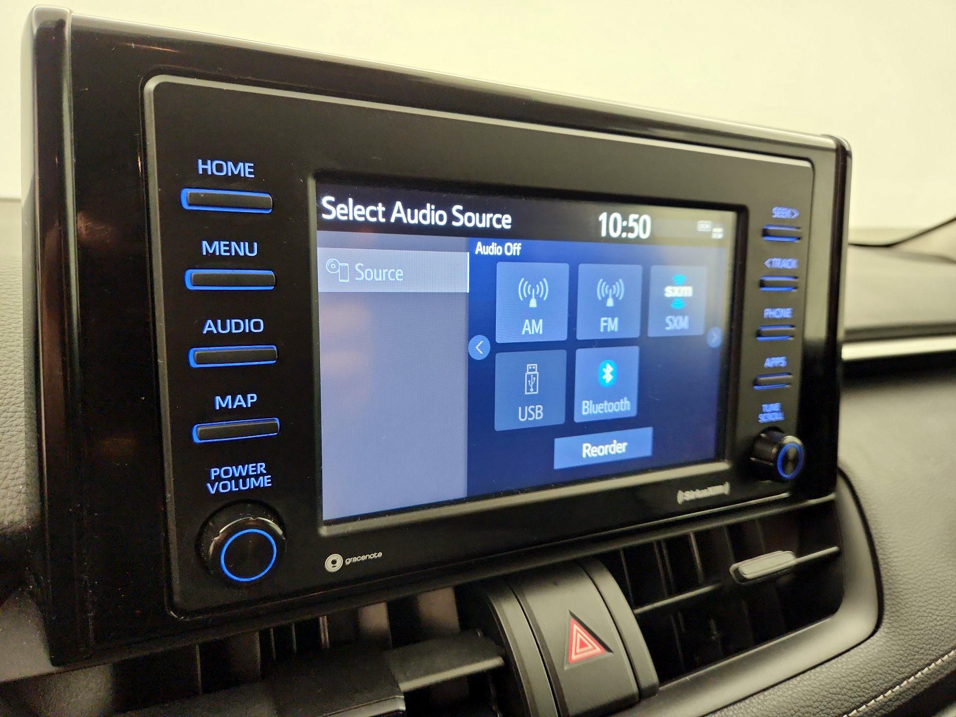 Thumbnail: 2021 Toyota RAV4 - 15