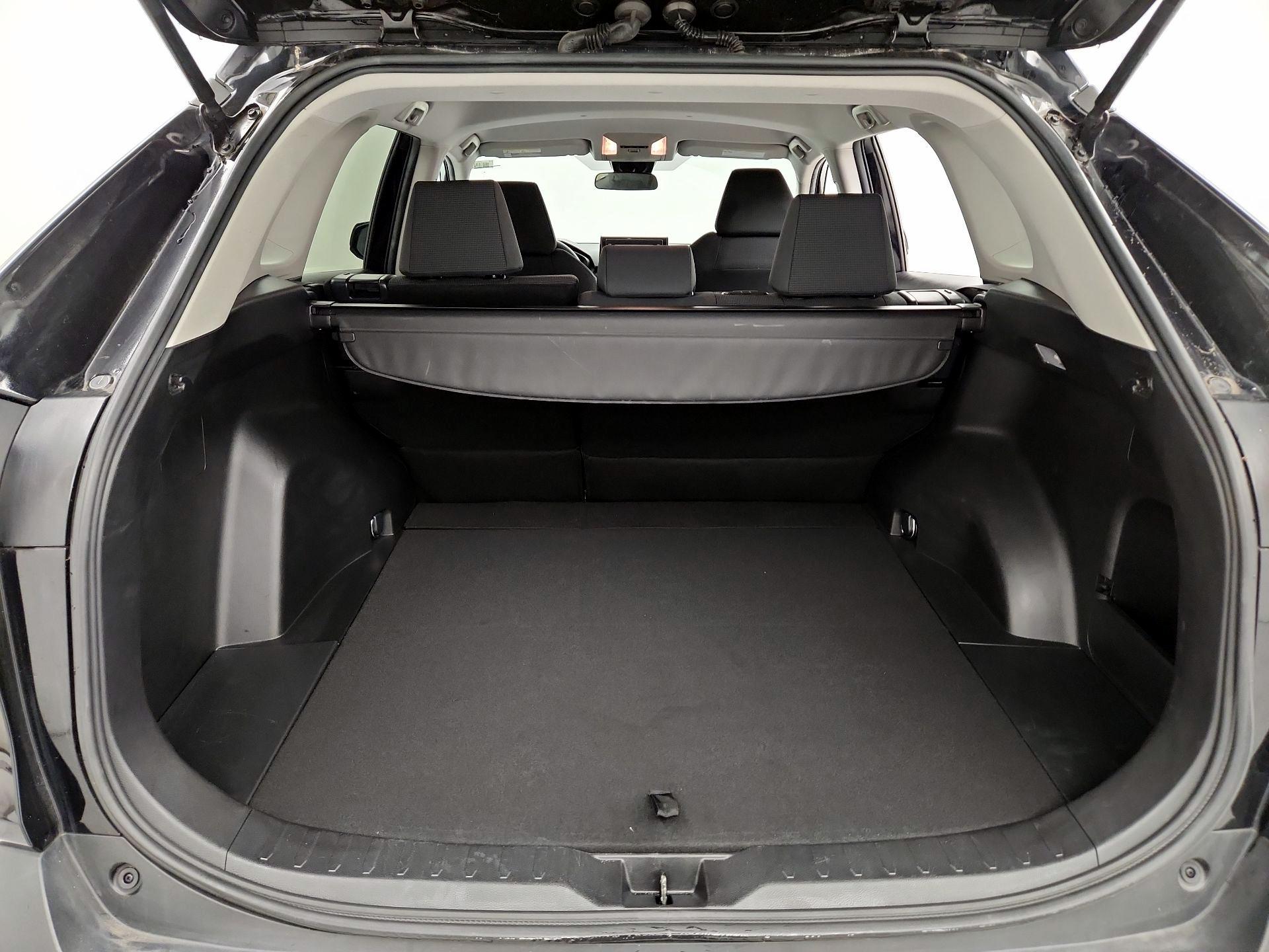 Thumbnail: 2021 Toyota RAV4 - 20