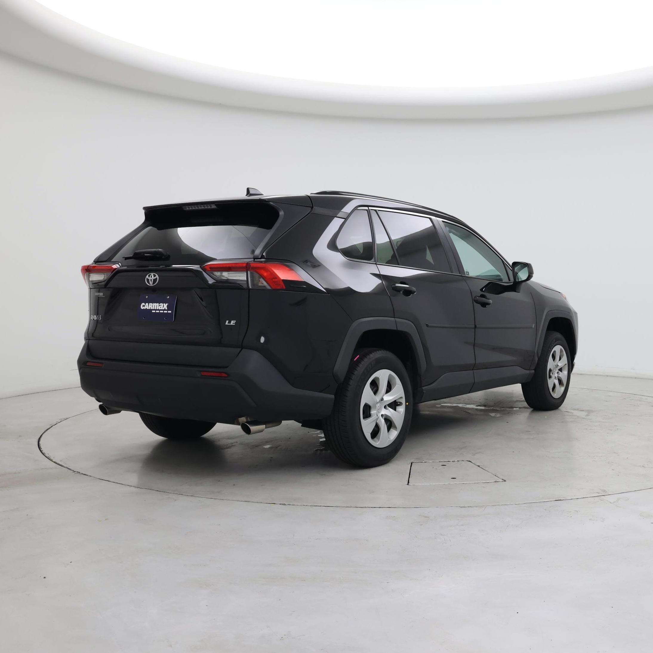 Thumbnail: 2021 Toyota RAV4 - 8