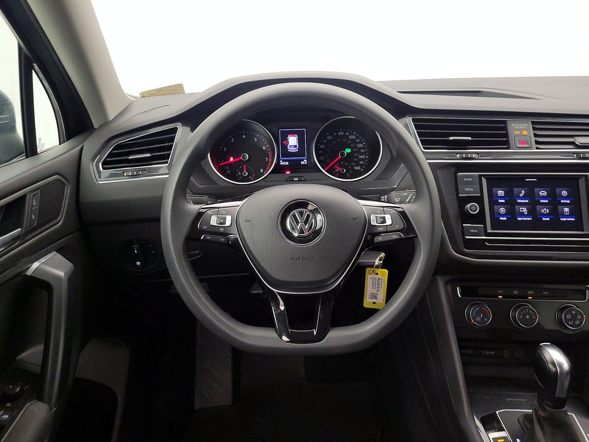 Thumbnail: 2021 Volkswagen Tiguan - 10