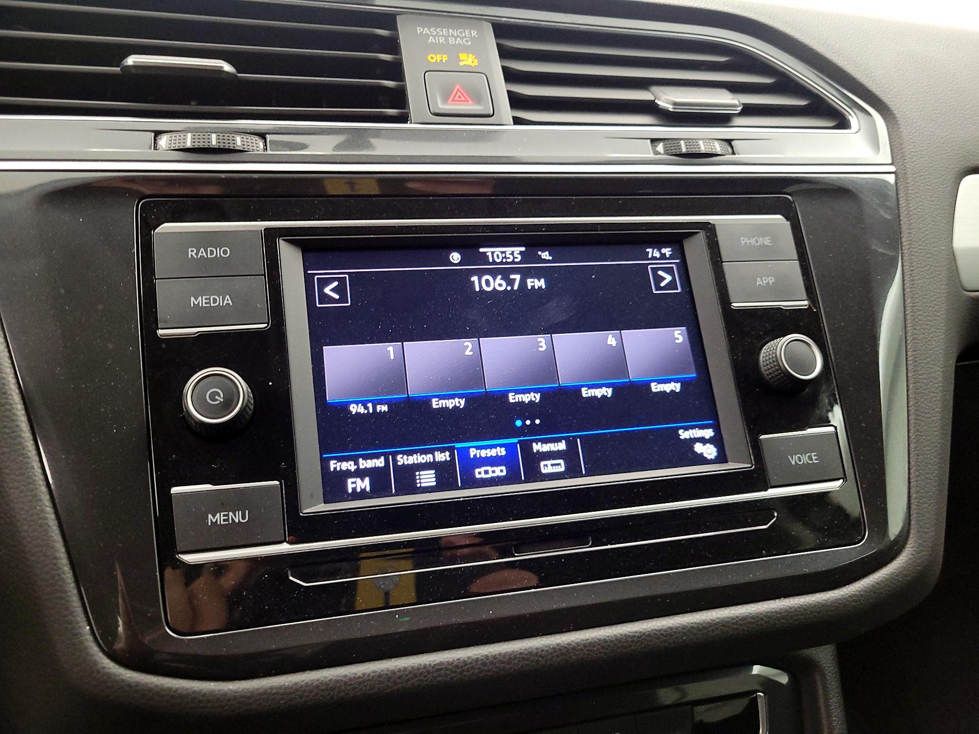 Thumbnail: 2021 Volkswagen Tiguan - 15