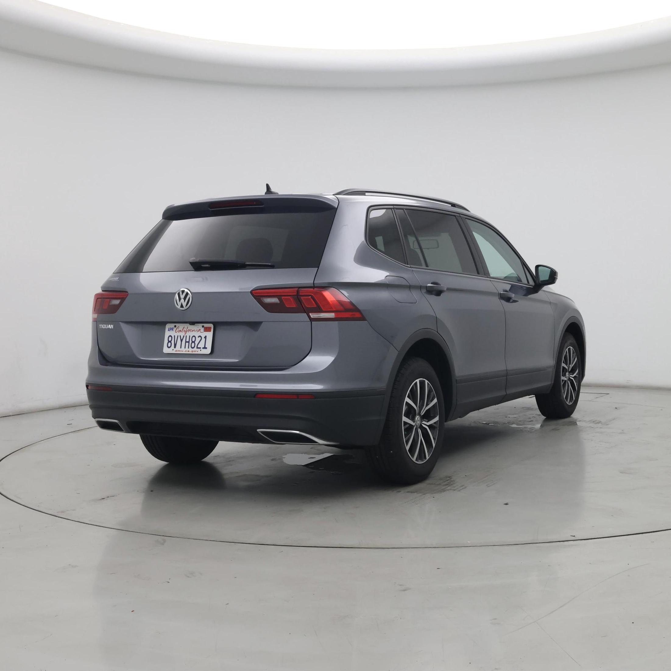 Thumbnail: 2021 Volkswagen Tiguan - 8