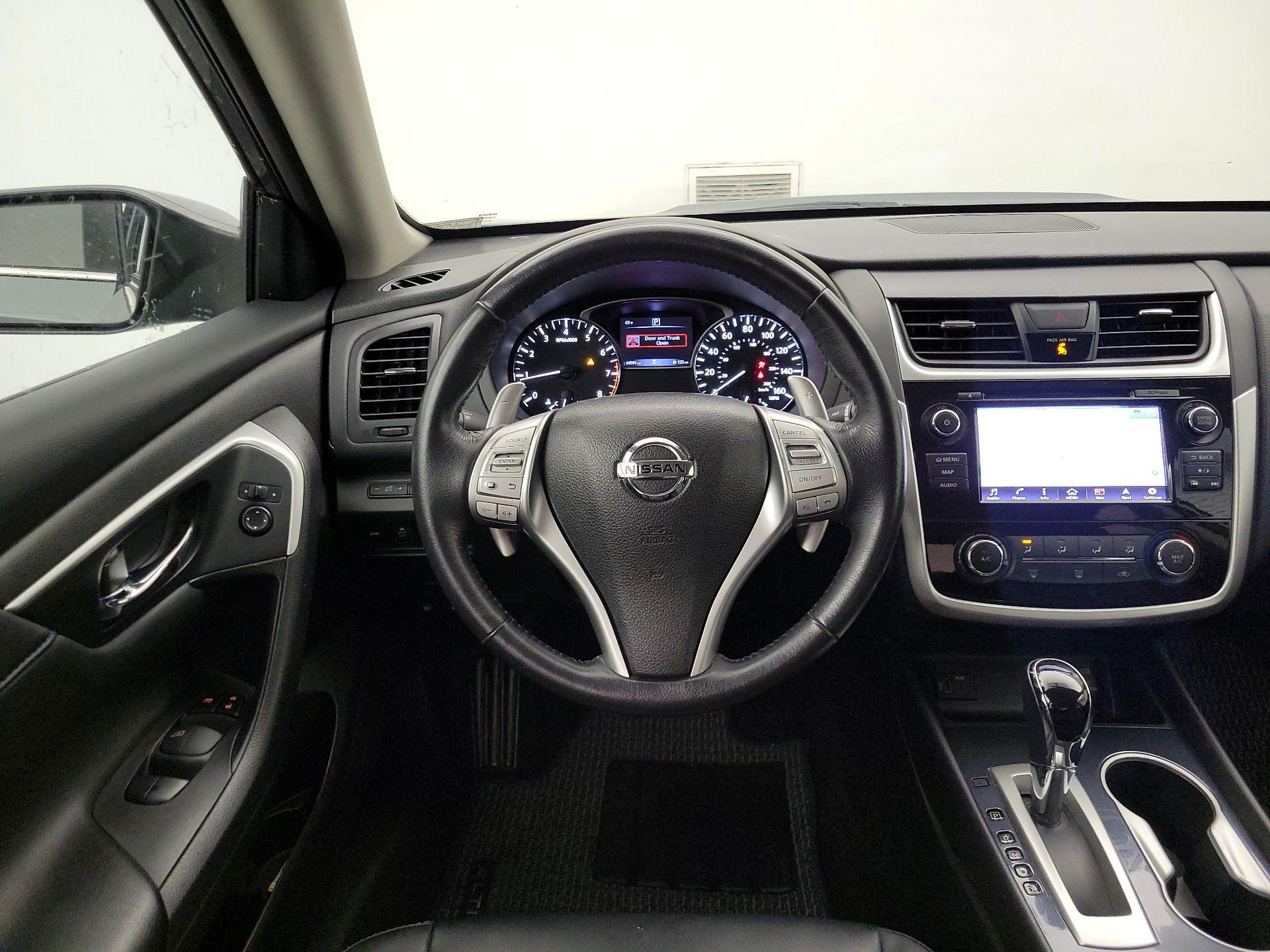 Thumbnail: 2018 Nissan Altima - 10