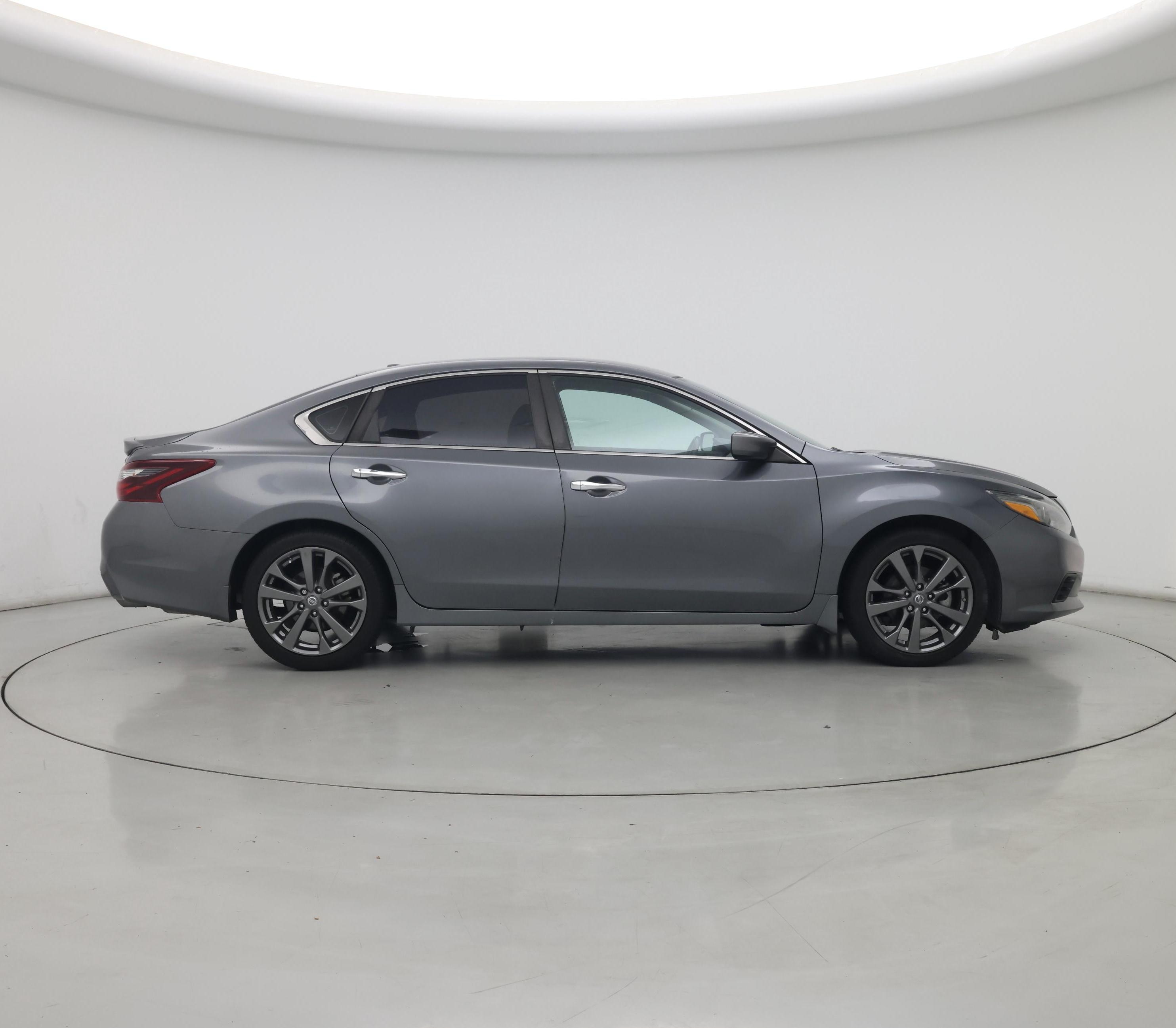 Thumbnail: 2018 Nissan Altima - 7