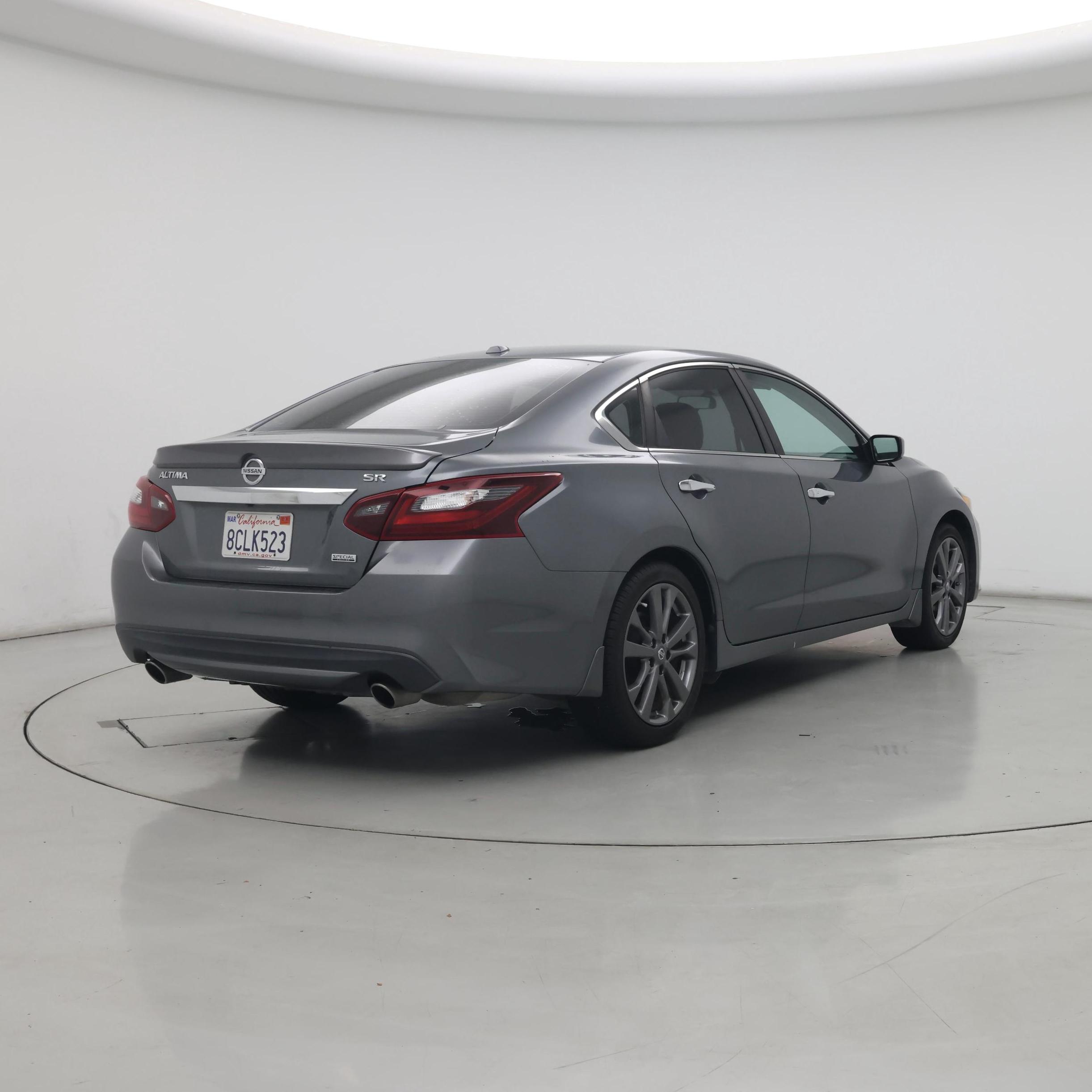 Thumbnail: 2018 Nissan Altima - 8