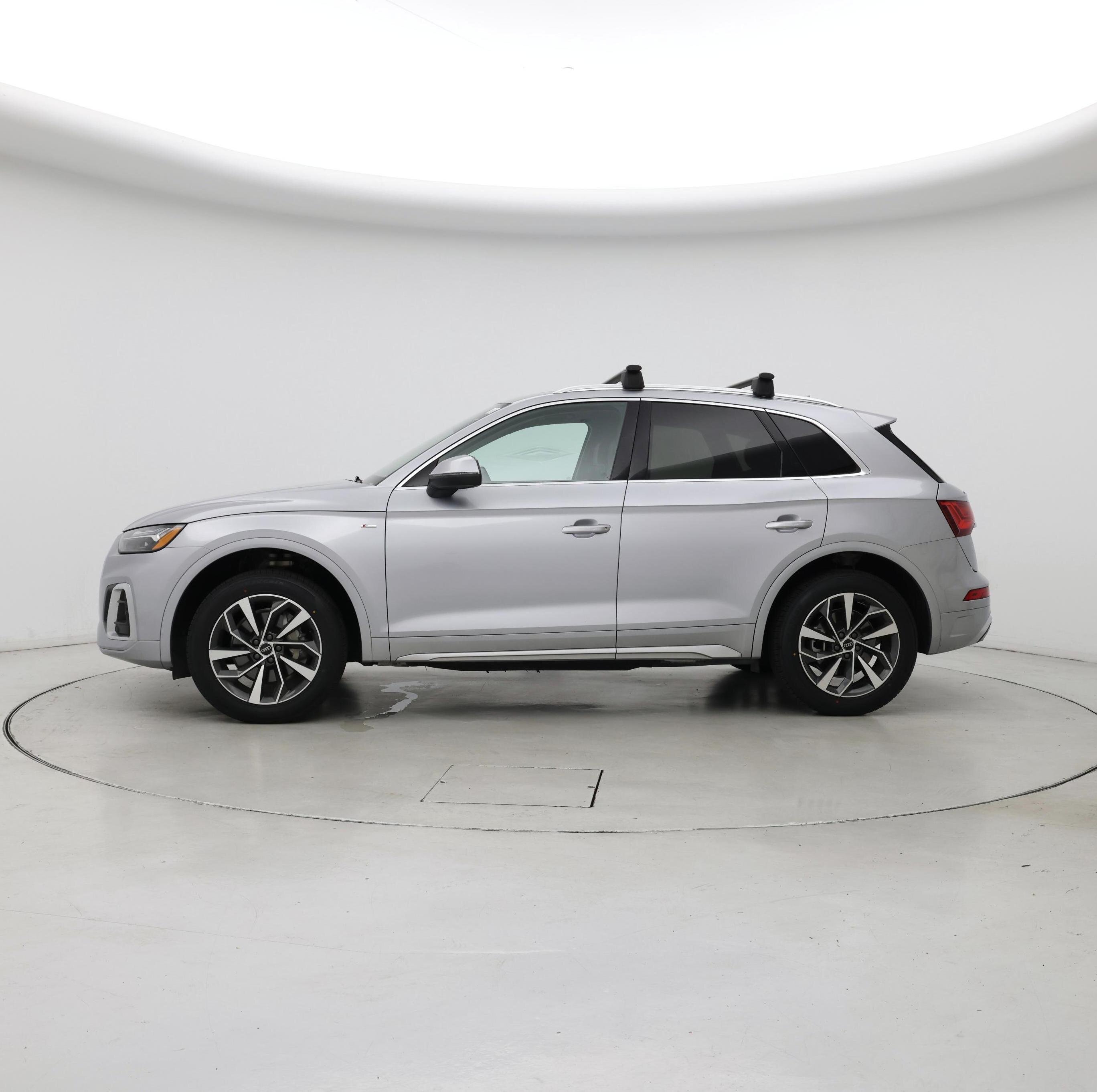 Thumbnail: 2023 Audi Q5 - 3