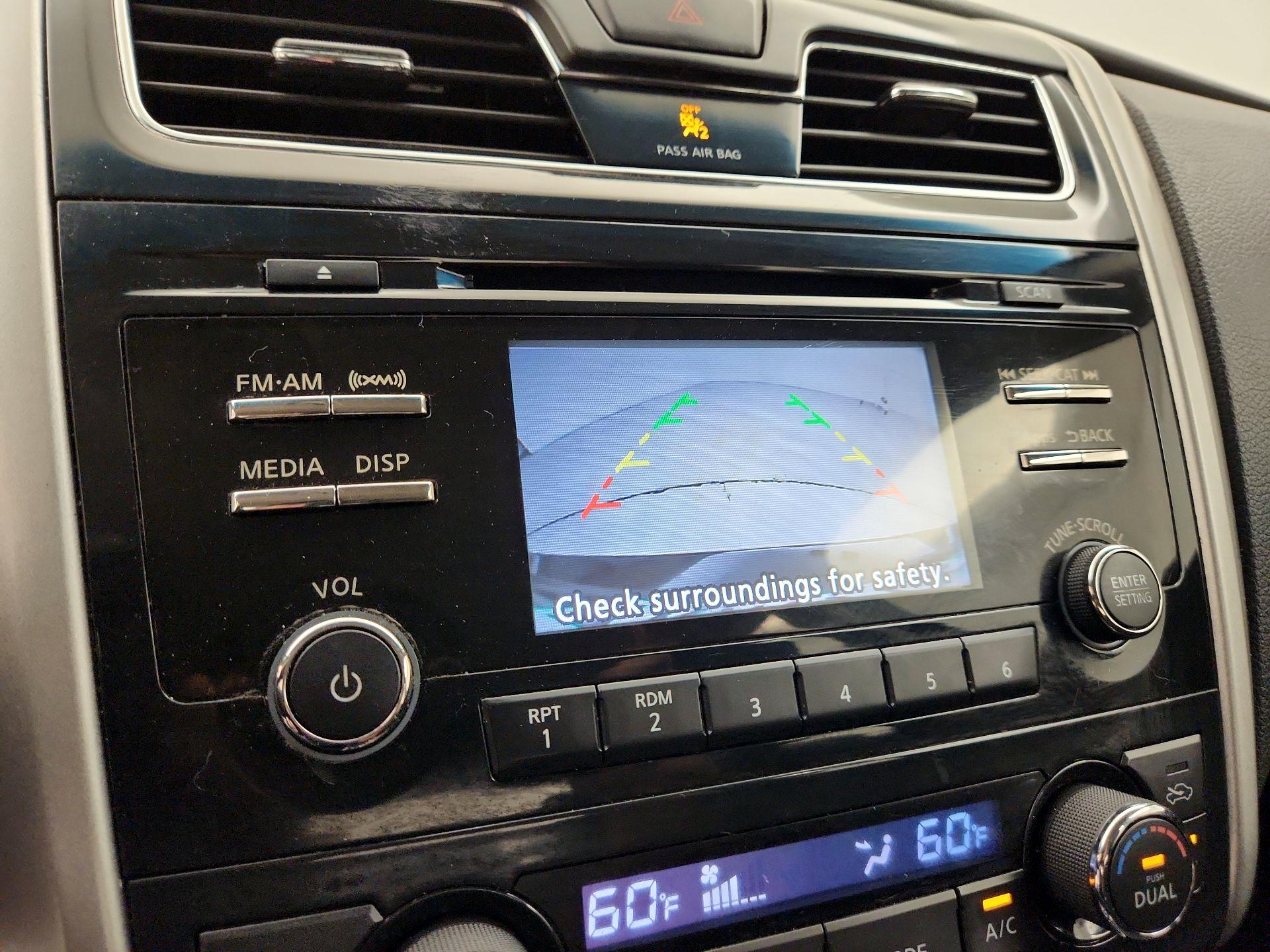Thumbnail: 2015 Nissan Altima - 14