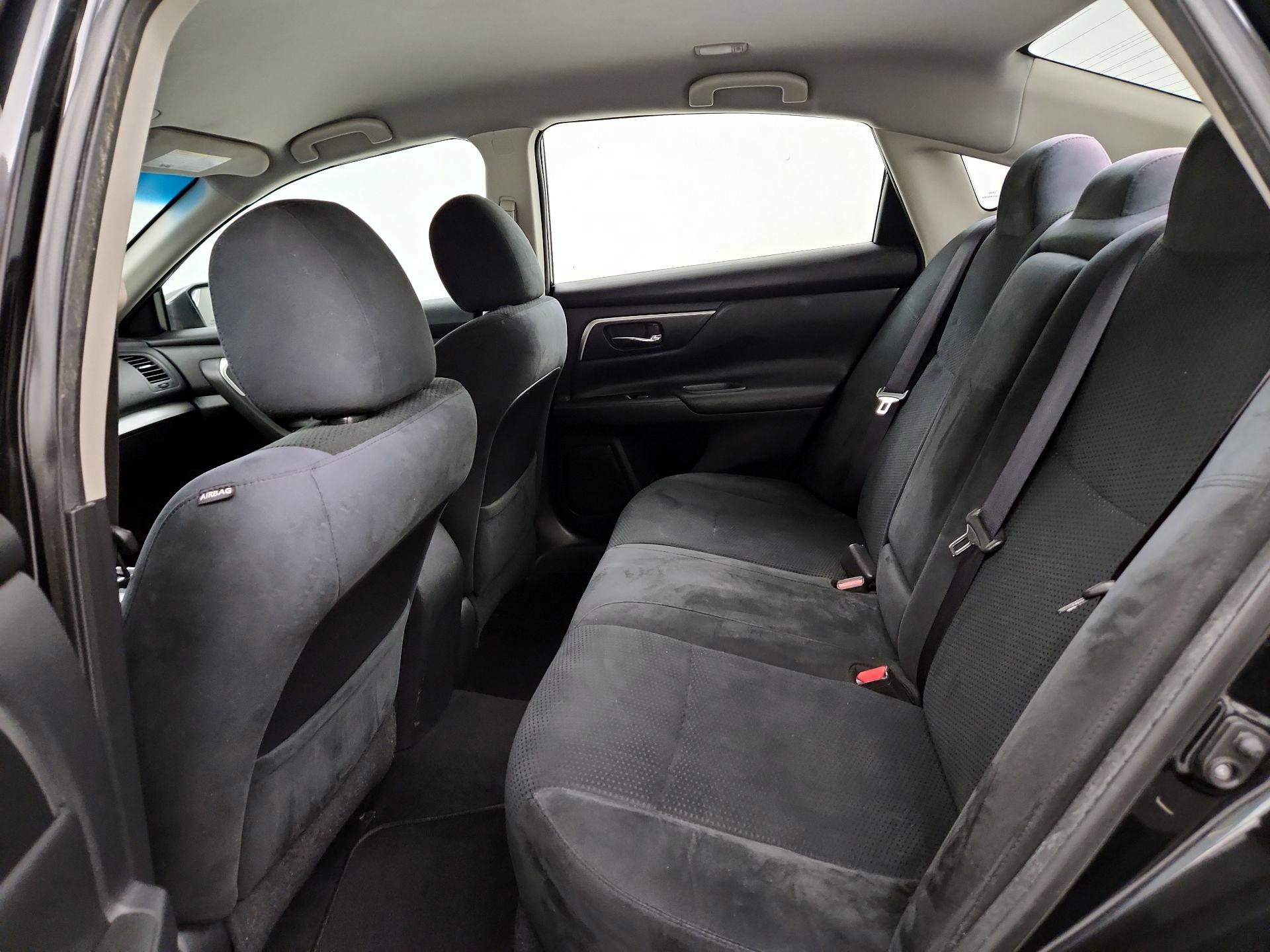 Thumbnail: 2015 Nissan Altima - 19