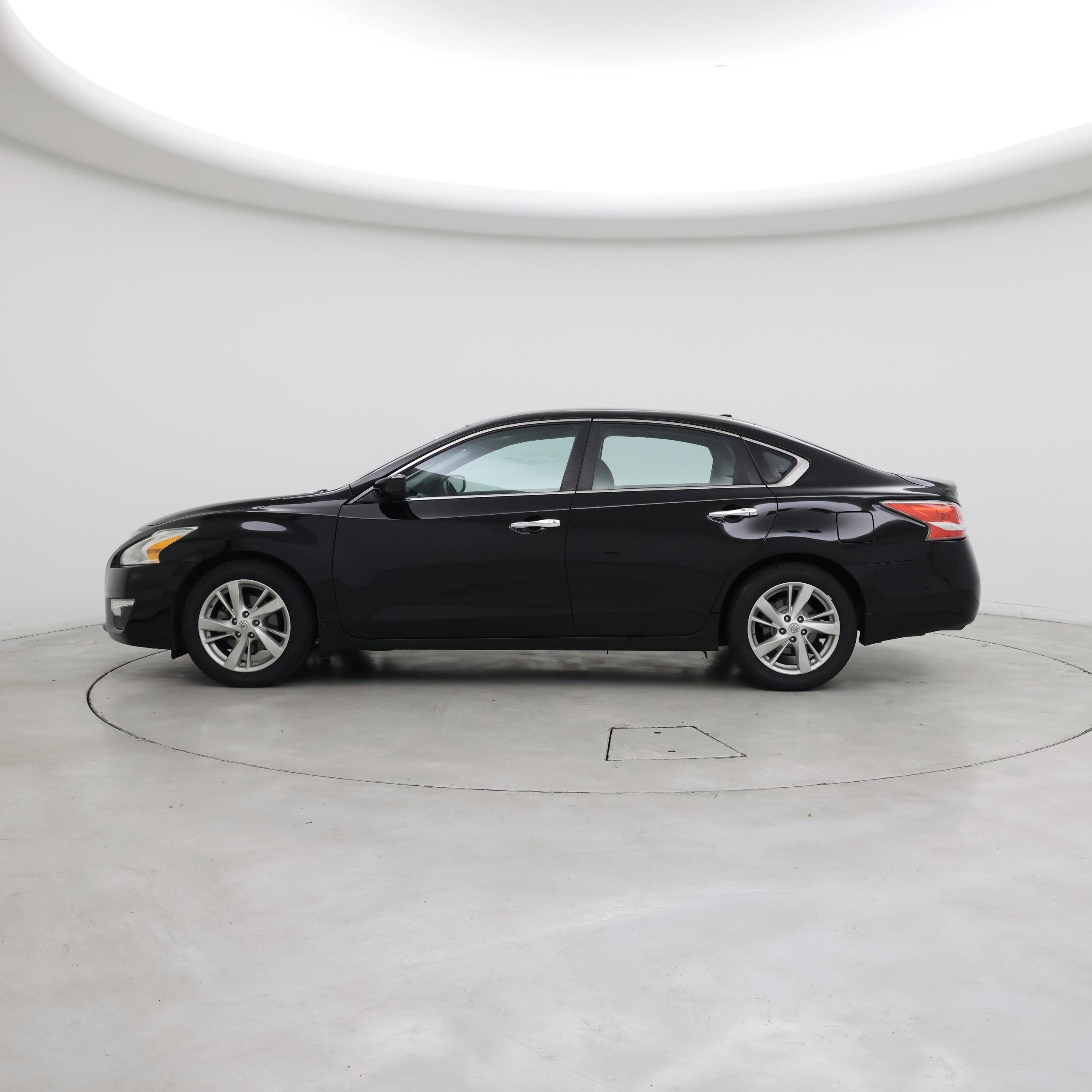 Thumbnail: 2015 Nissan Altima - 3