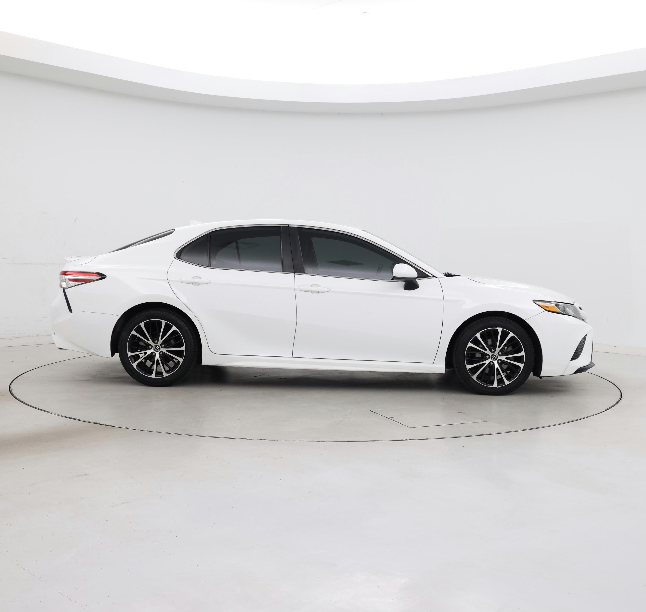 Thumbnail: 2020 Toyota Camry - 7