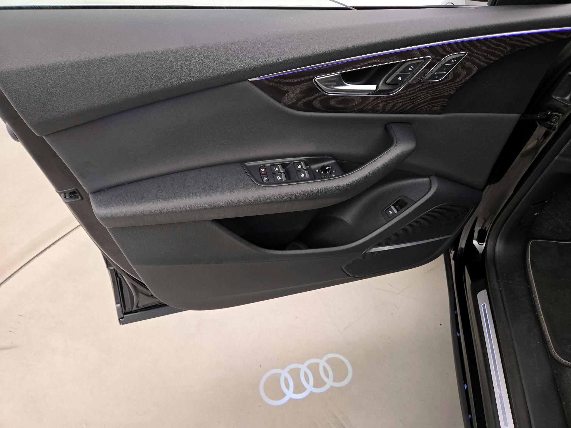 Thumbnail: 2019 Audi Q8 - 12