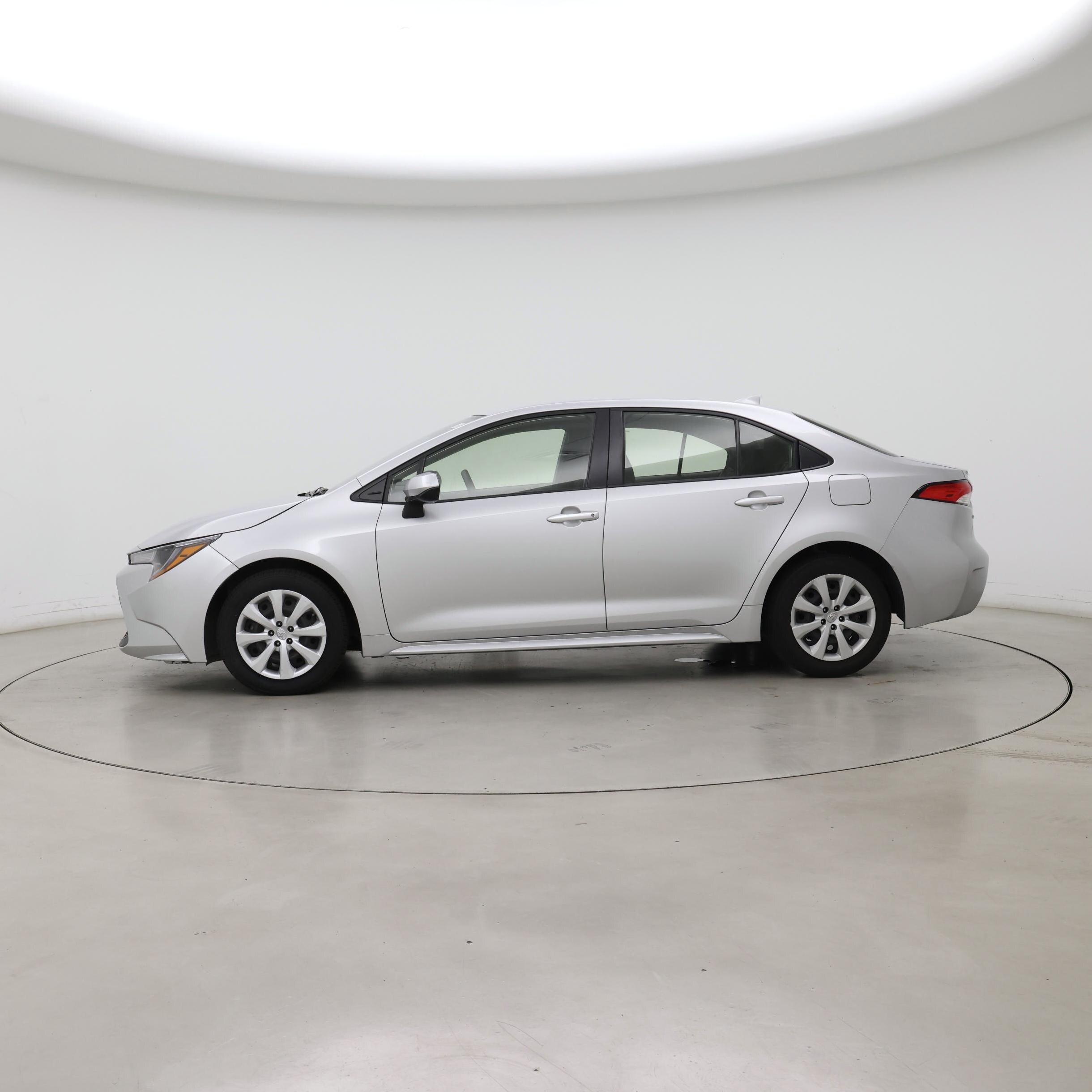 Thumbnail: 2021 Toyota Corolla - 3