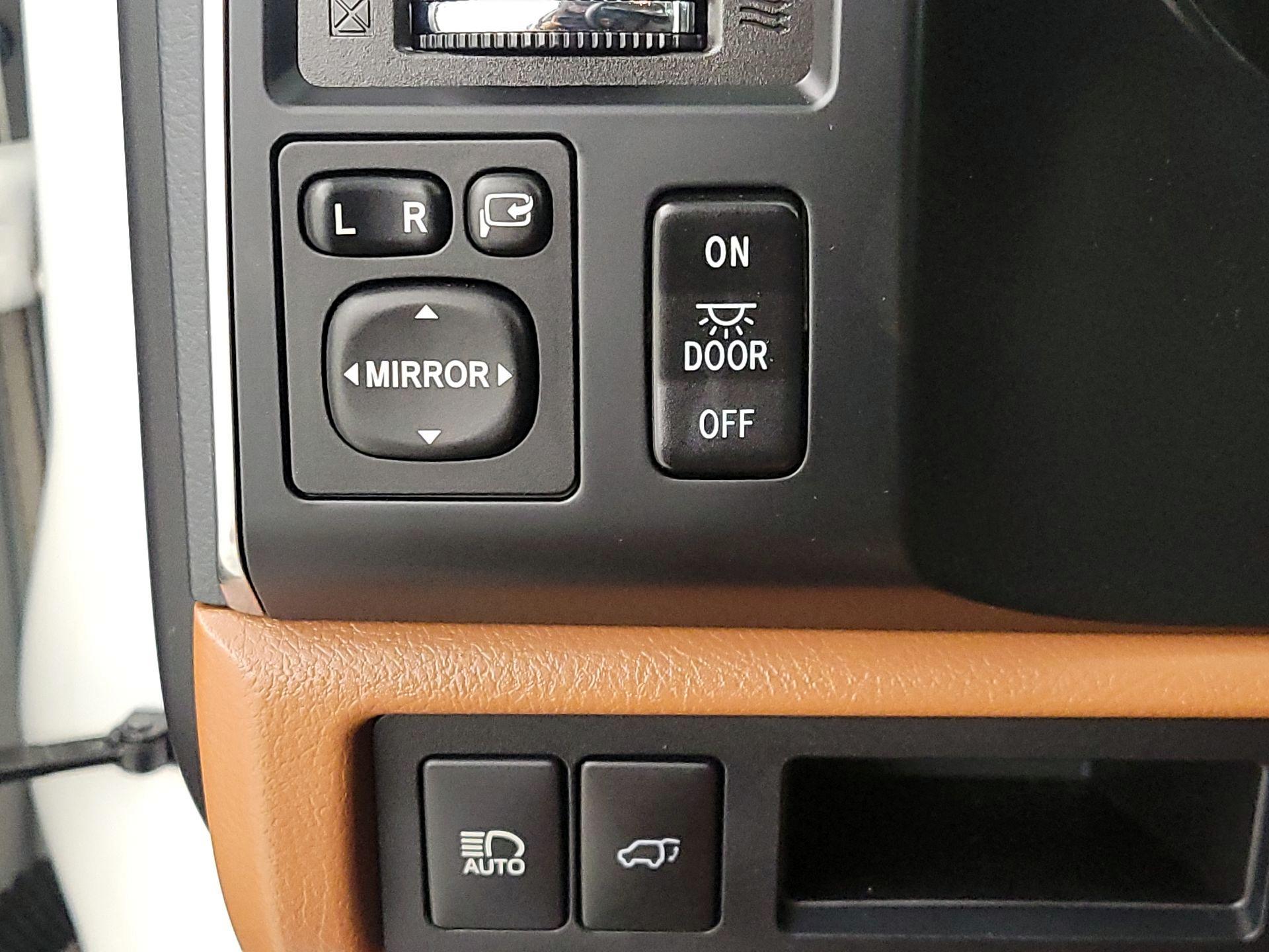 Thumbnail: 2020 Toyota Sequoia - 13