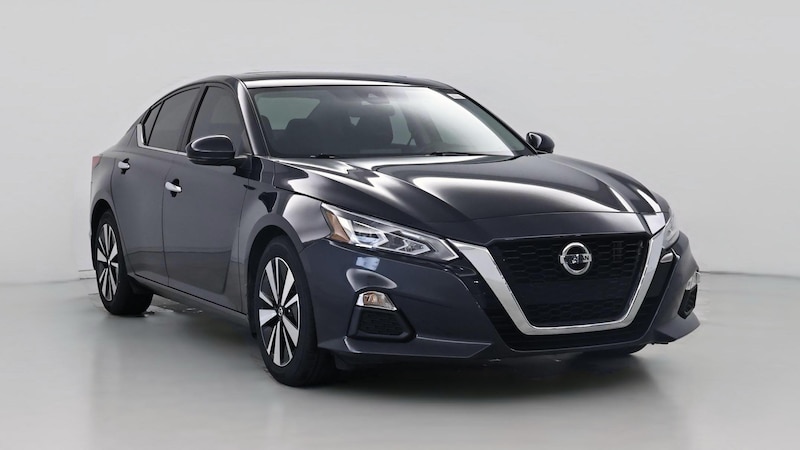 2022 Nissan Altima SV Hero Image