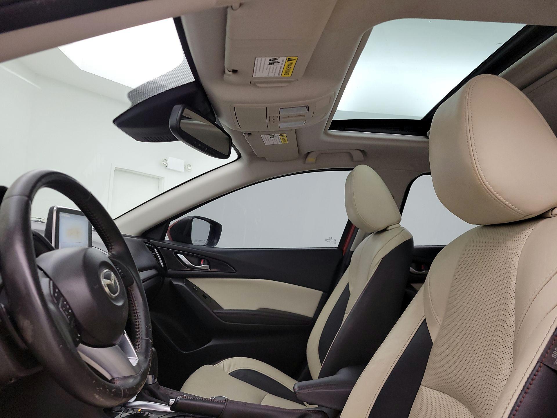 Thumbnail: 2016 Mazda Mazda3 - 19