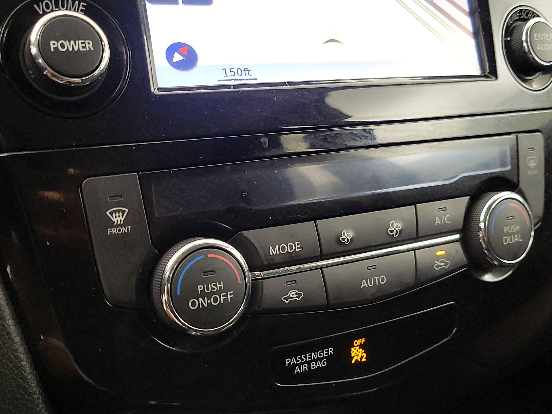 Thumbnail: 2014 Nissan Rogue - 17