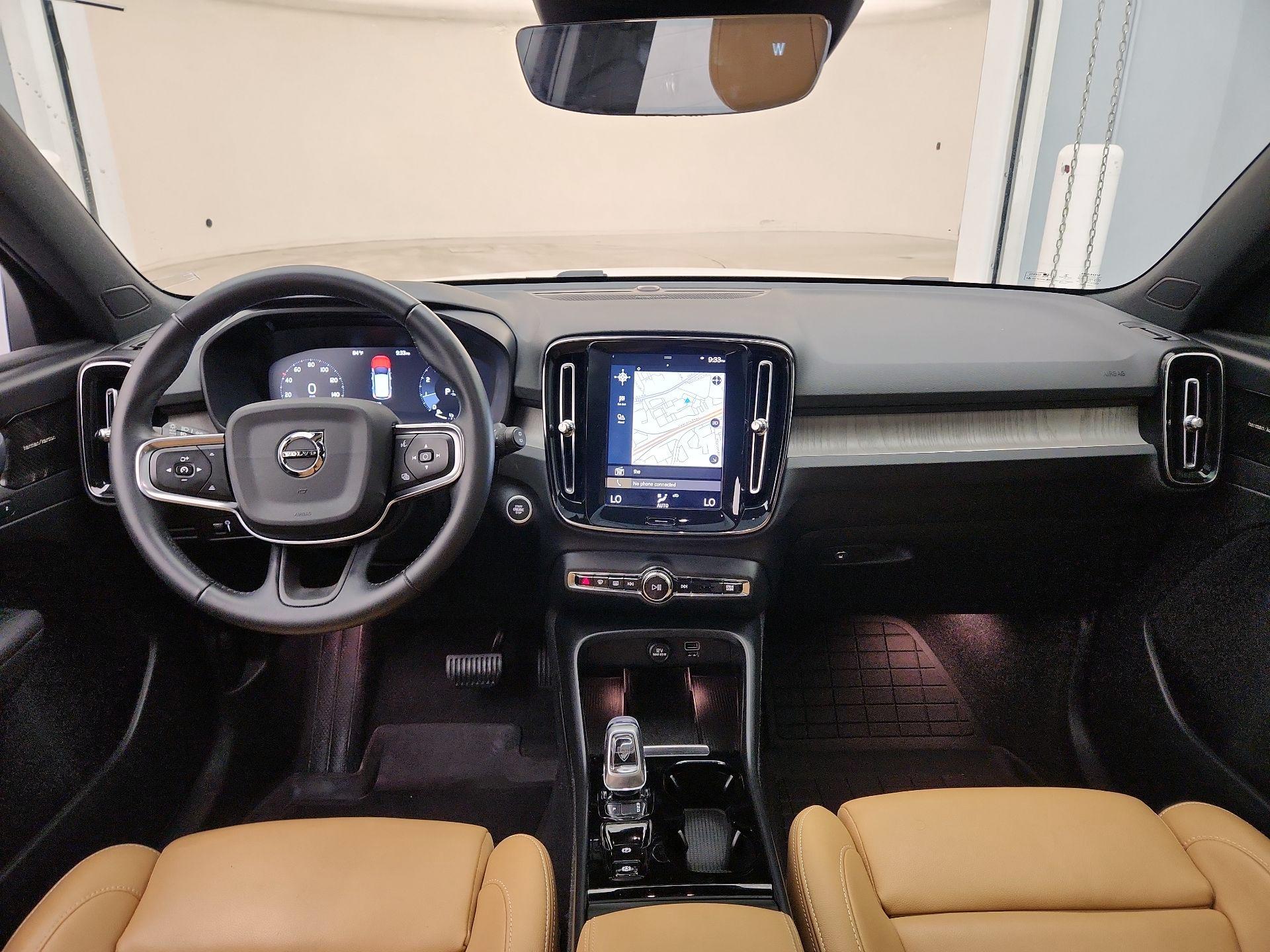 Thumbnail: 2020 Volvo XC40 - 9