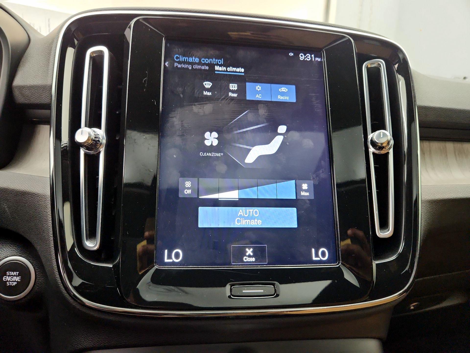 Thumbnail: 2020 Volvo XC40 - 17