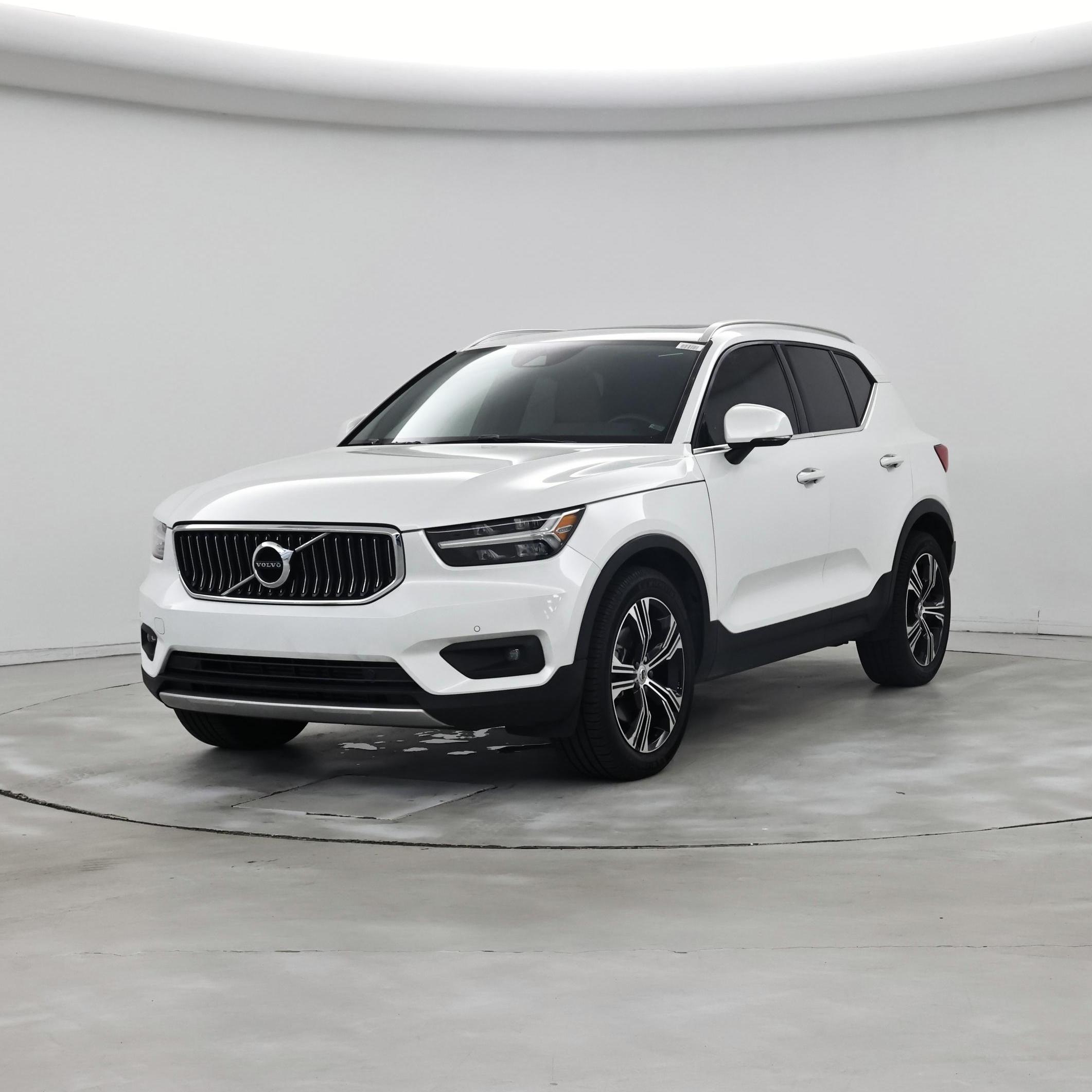 Thumbnail: 2020 Volvo XC40 - 4