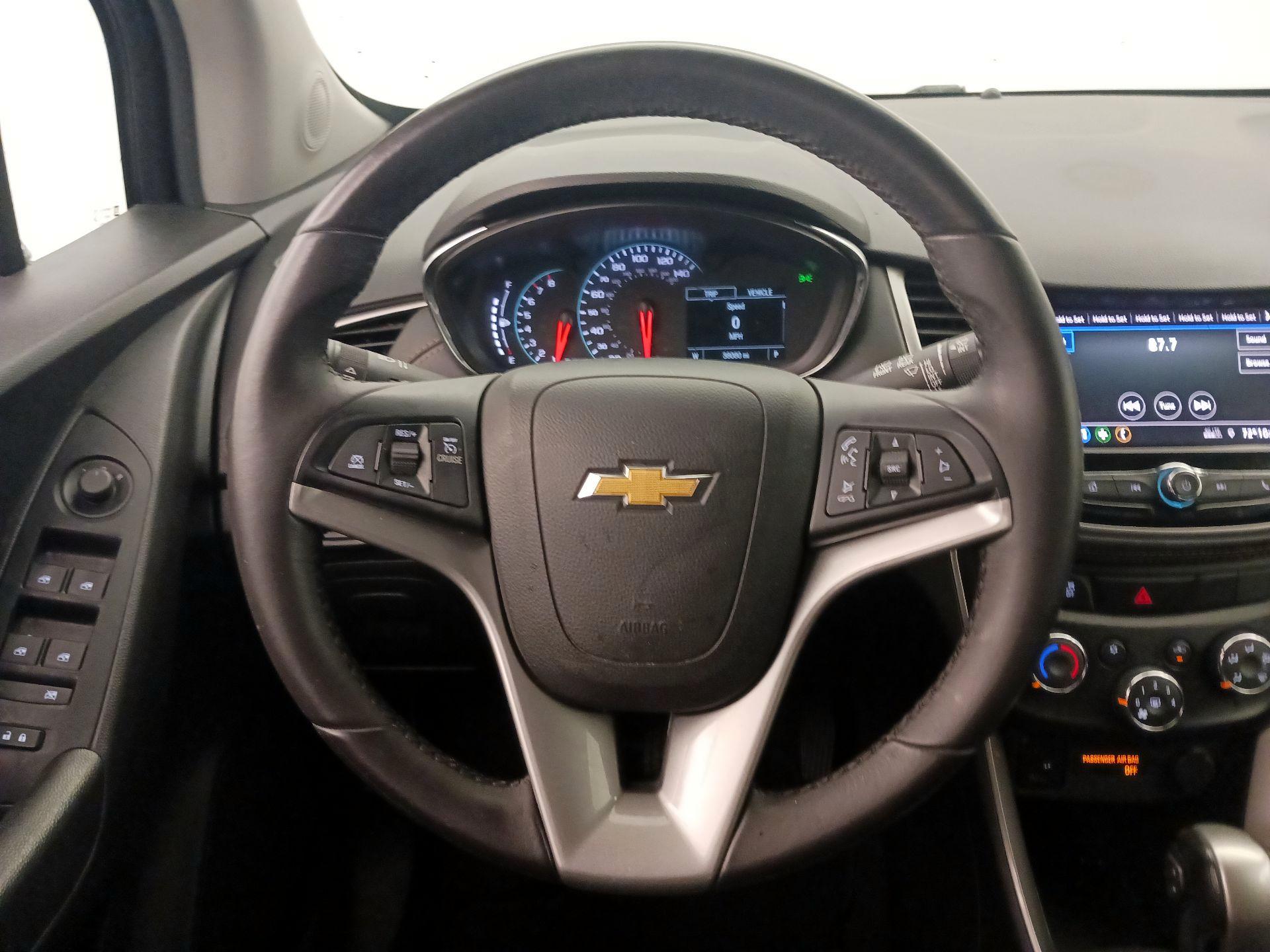 Thumbnail: 2021 Chevrolet Trax - 10