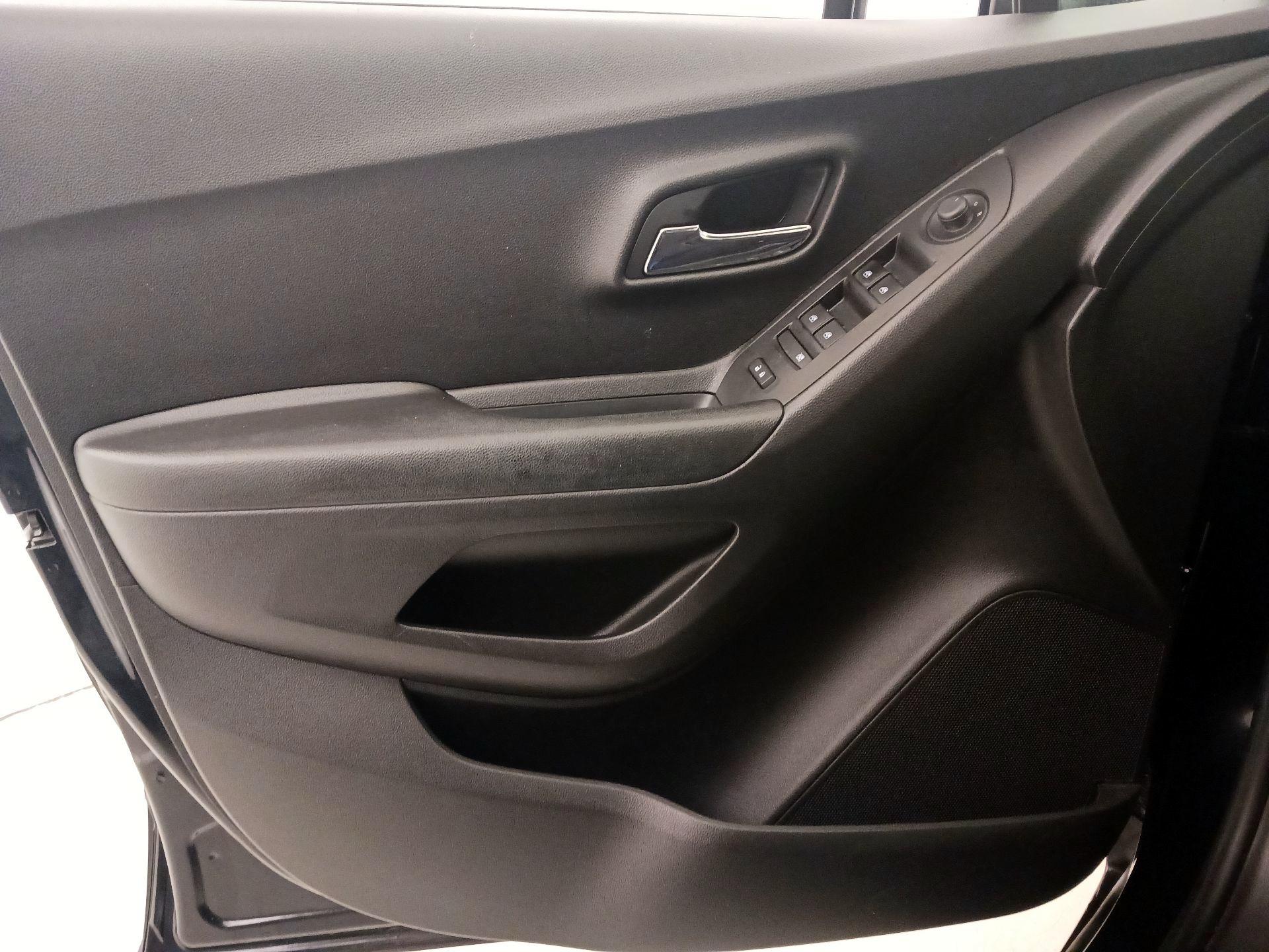 Thumbnail: 2021 Chevrolet Trax - 12