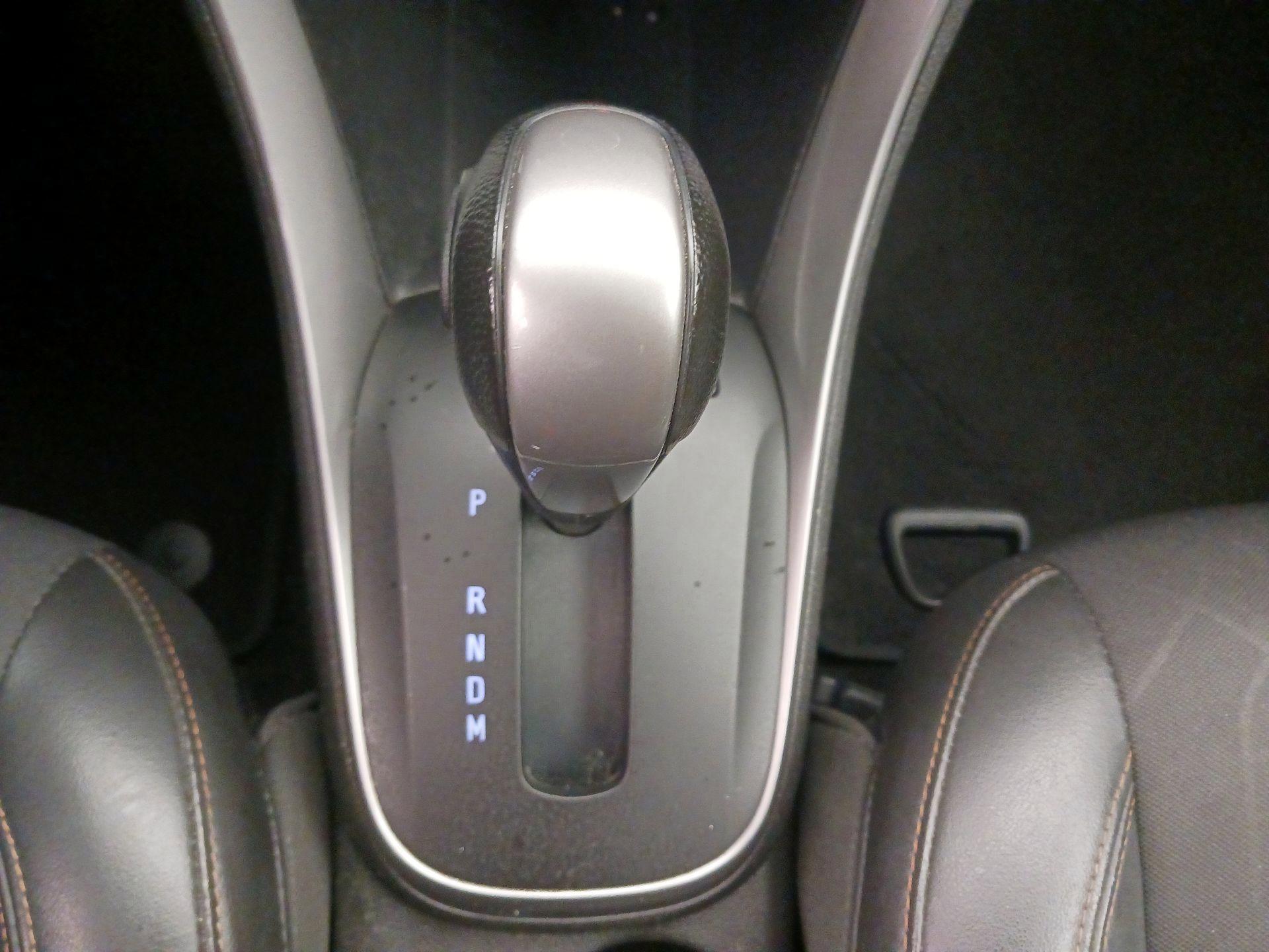 Thumbnail: 2021 Chevrolet Trax - 17