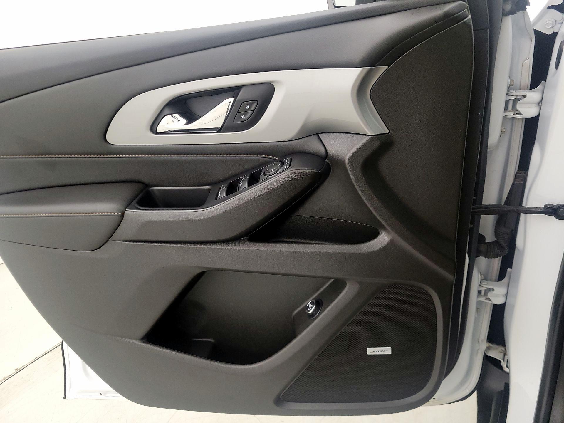 Thumbnail: 2021 Chevrolet Traverse - 12