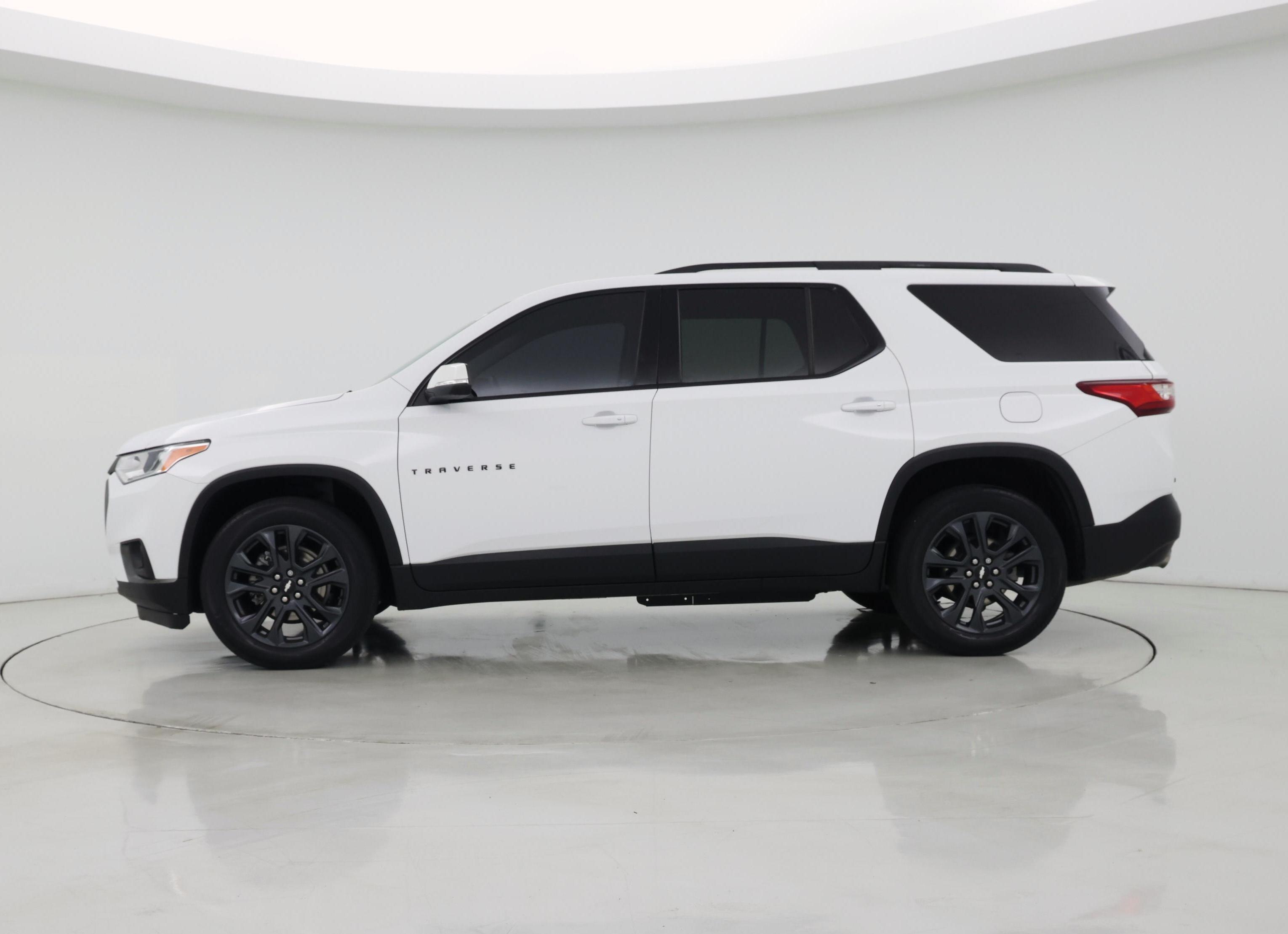Thumbnail: 2021 Chevrolet Traverse - 3