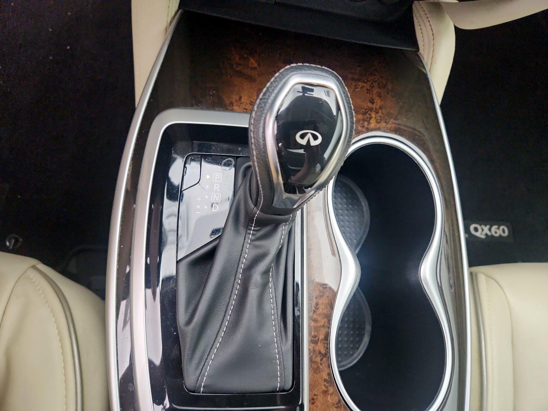 Thumbnail: 2019 INFINITI QX60 - 18