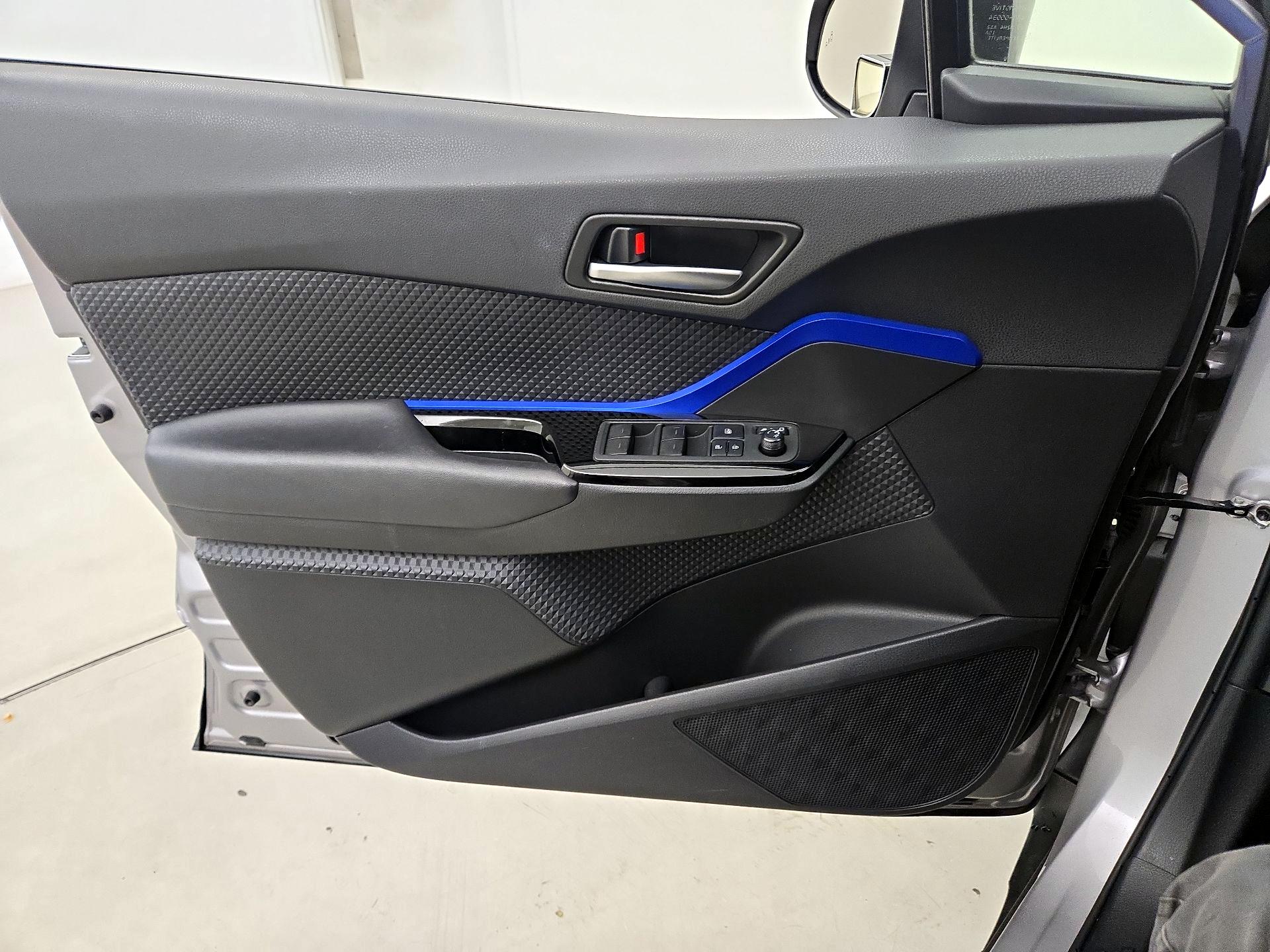 Thumbnail: 2020 Toyota C-HR - 12