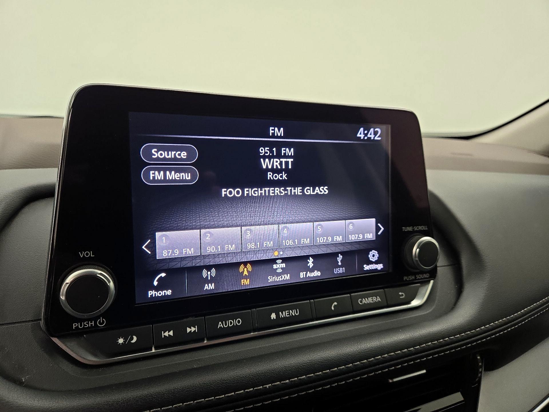 Thumbnail: 2022 Nissan Rogue - 15