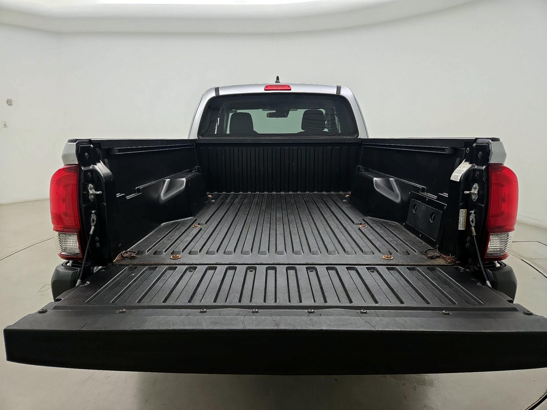 Thumbnail: 2022 Toyota Tacoma - 19