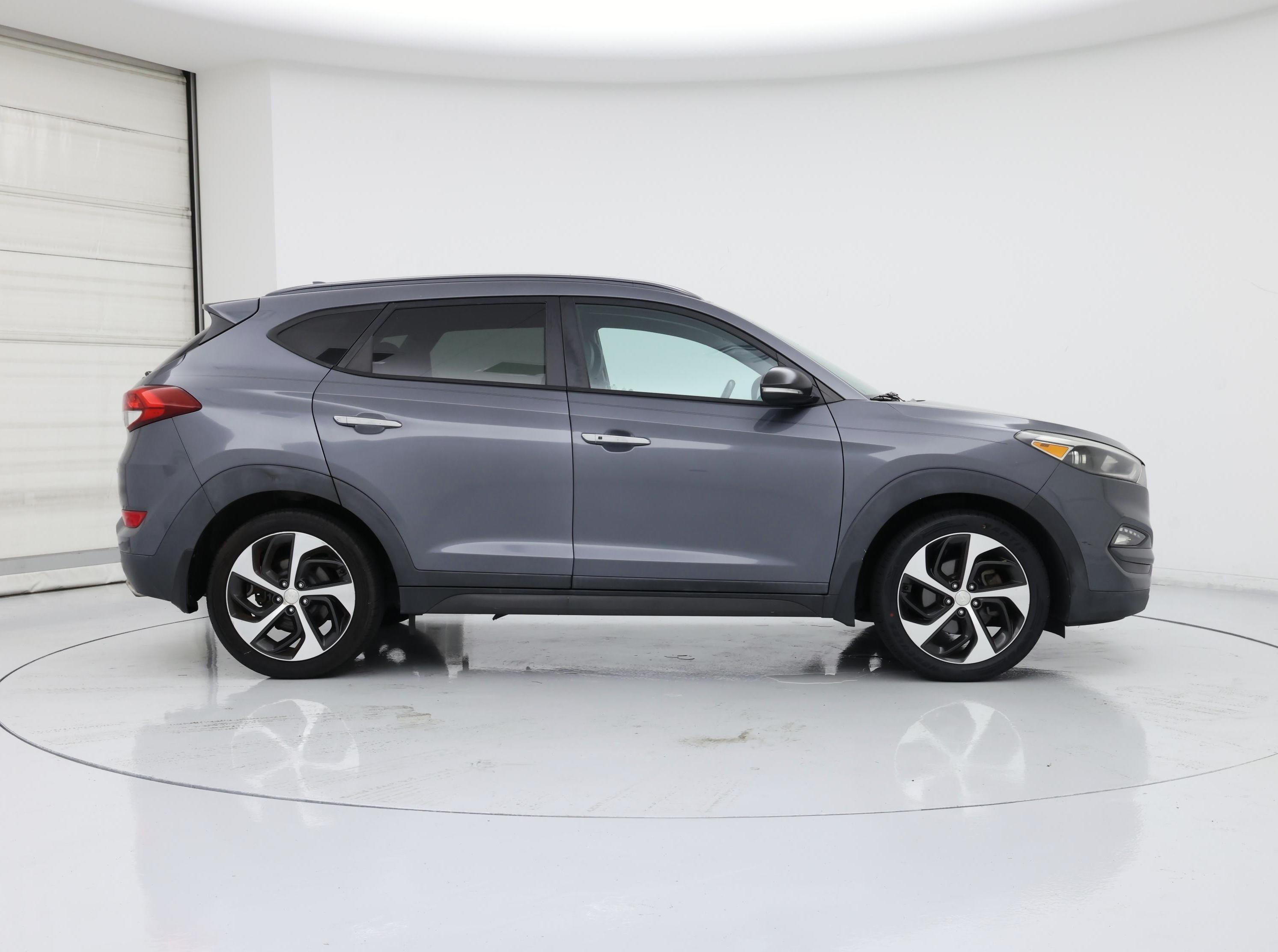 Thumbnail: 2016 Hyundai Tucson - 7