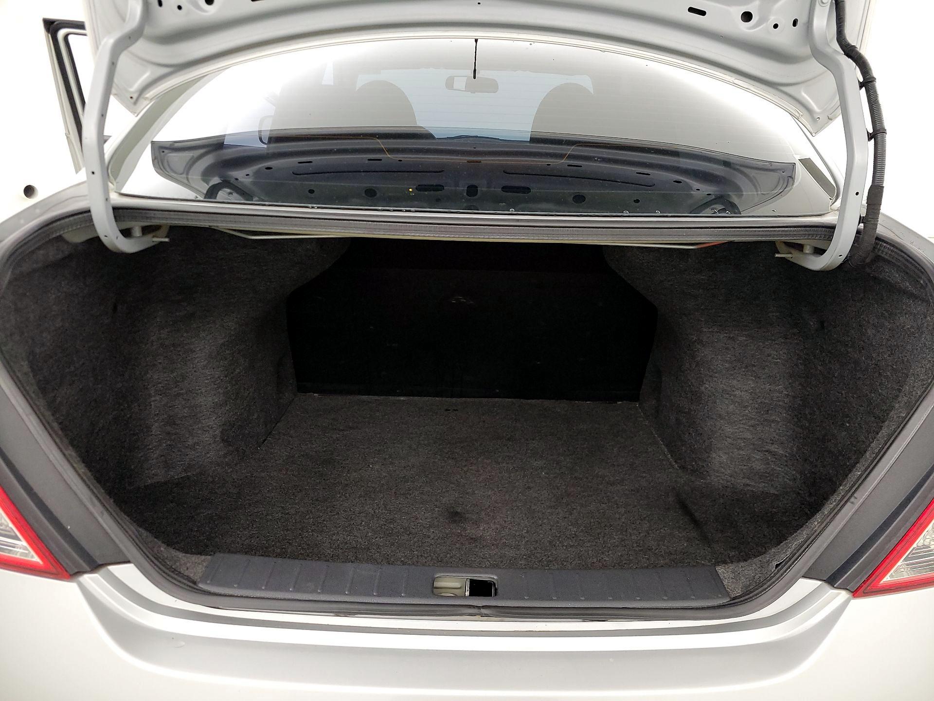 Thumbnail: 2014 Nissan Versa - 19