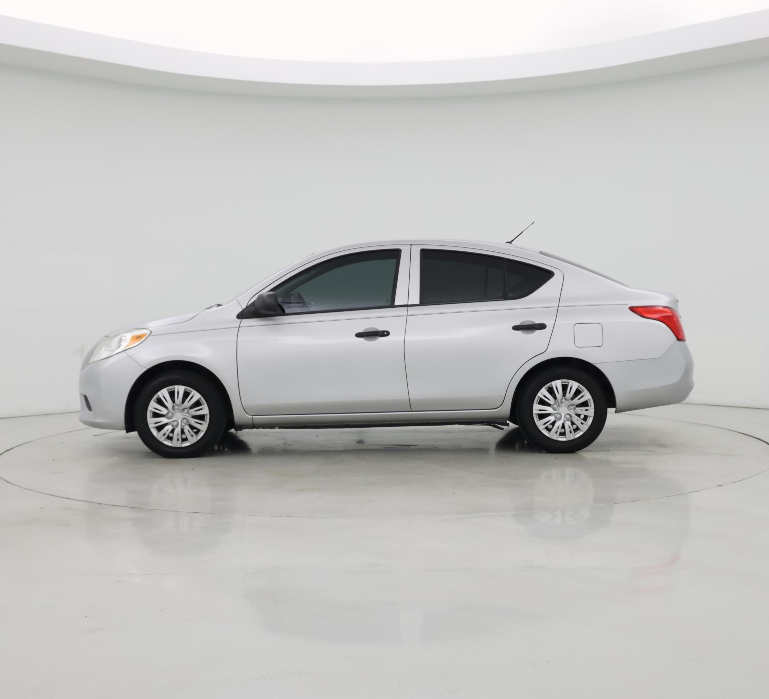 Thumbnail: 2014 Nissan Versa - 3