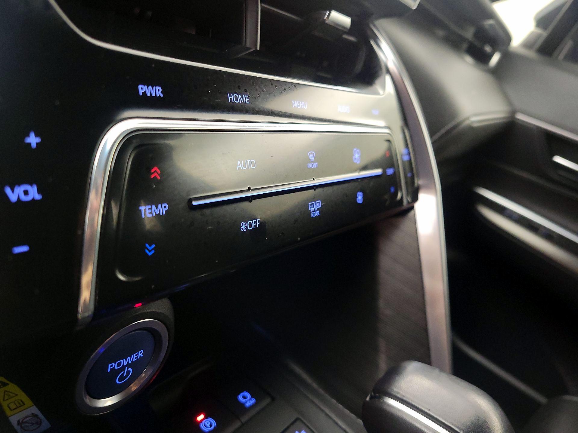 Thumbnail: 2021 Toyota Venza - 17