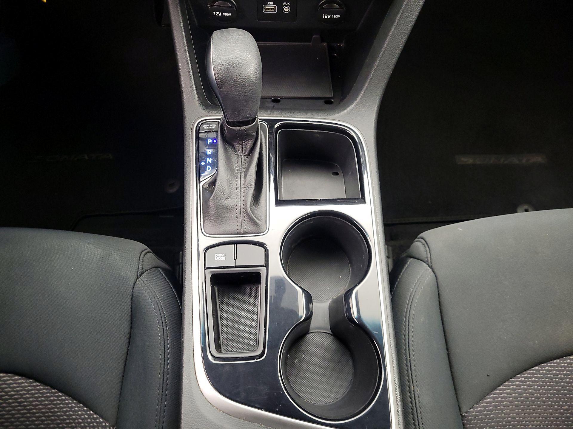 Thumbnail: 2019 Hyundai Sonata - 17