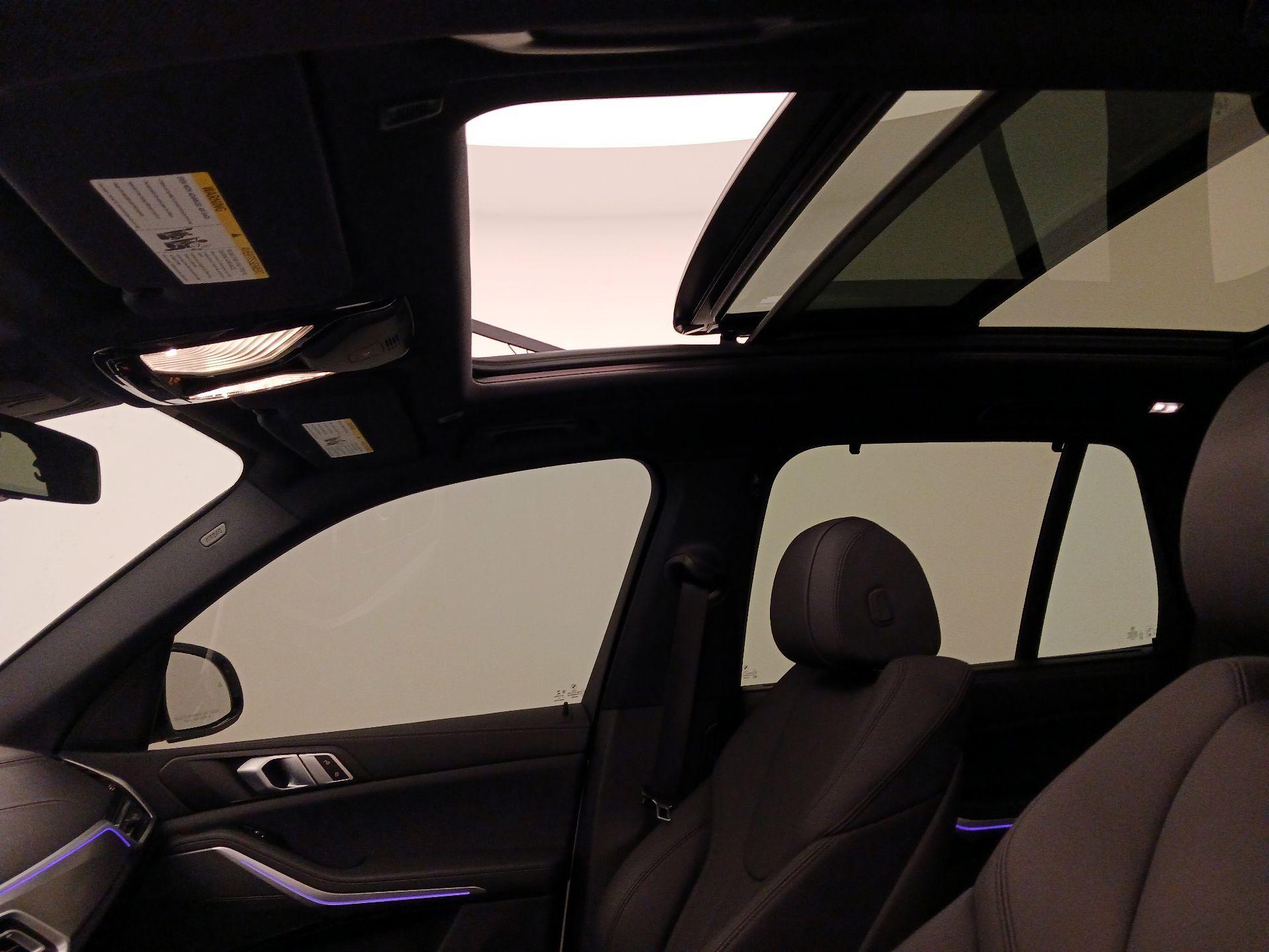 Thumbnail: 2021 BMW X5 - 20