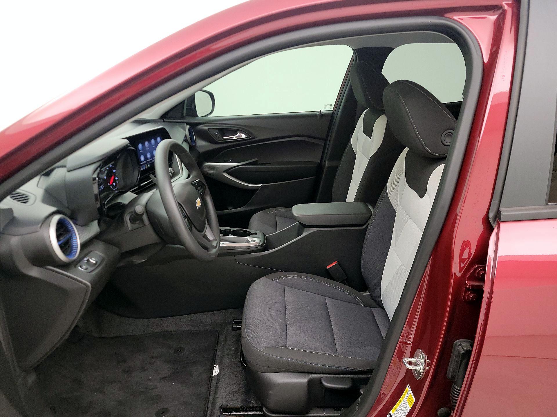 Thumbnail: 2024 Chevrolet Trax - 11
