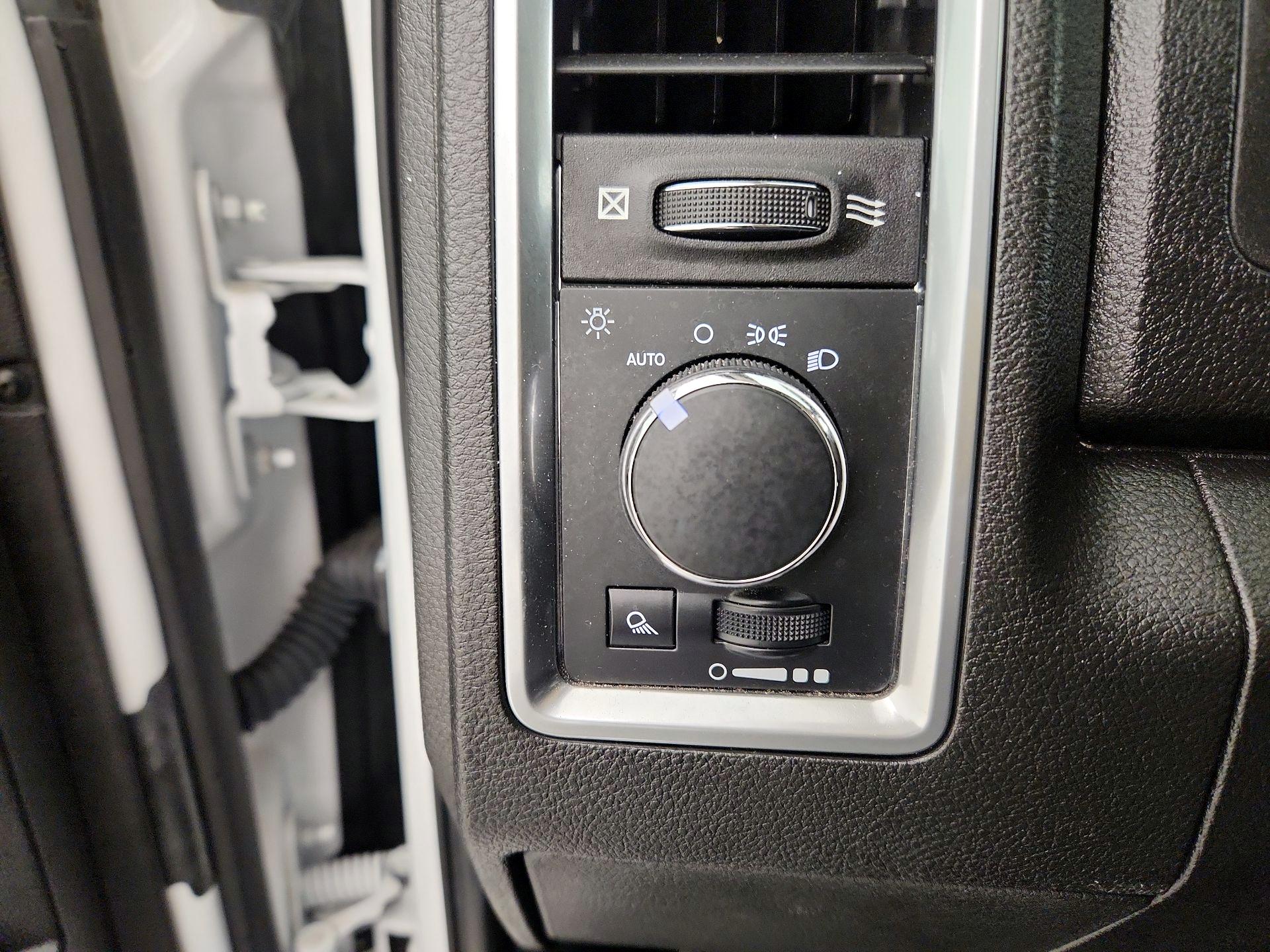 Thumbnail: 2023 RAM 1500 Classic - 13