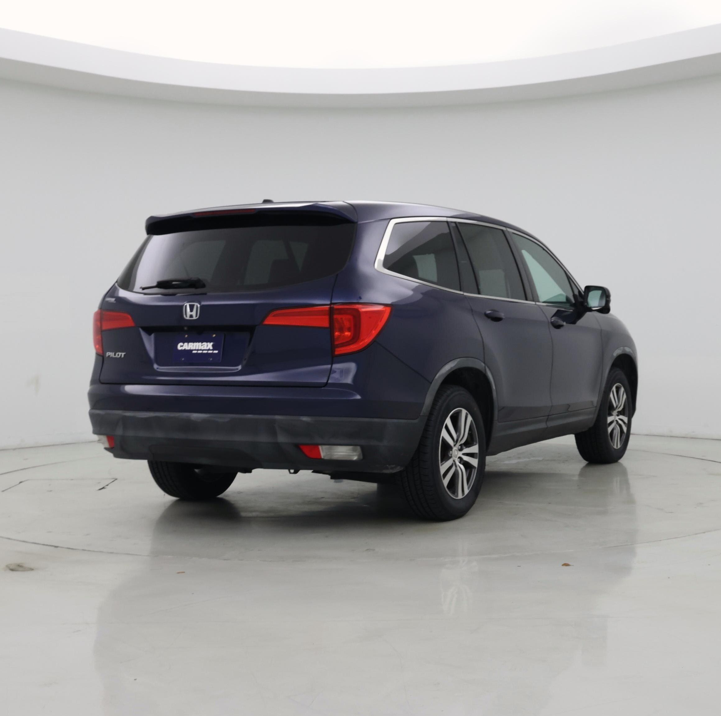 Thumbnail: 2016 Honda Pilot - 8